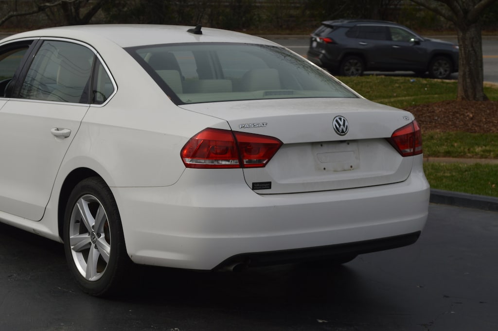 Used 2015 Volkswagen Passat 1.8T Limited Edition Sedan
