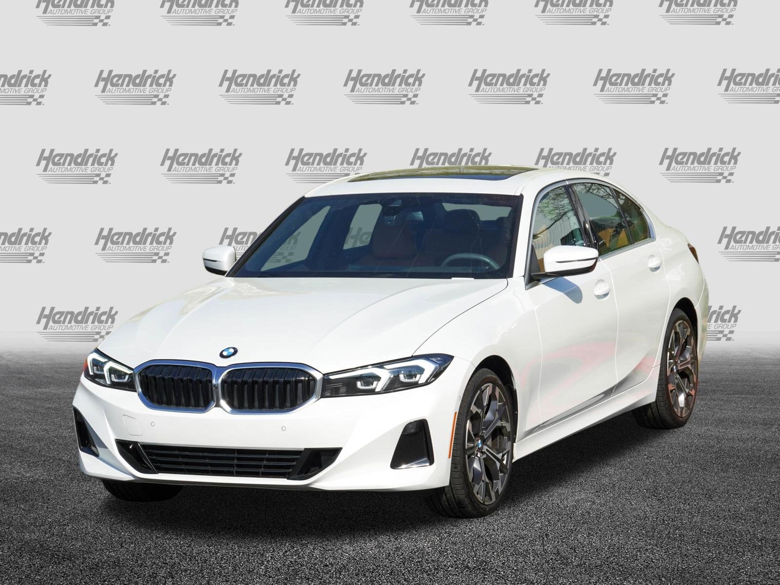 2025 BMW 3 Series 330i photo 4