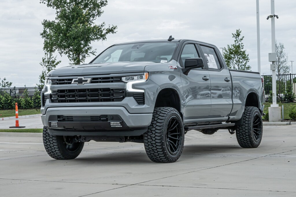 Used 2024 Chevrolet Silverado 1500 RST 4WD Crew Cab Pickup