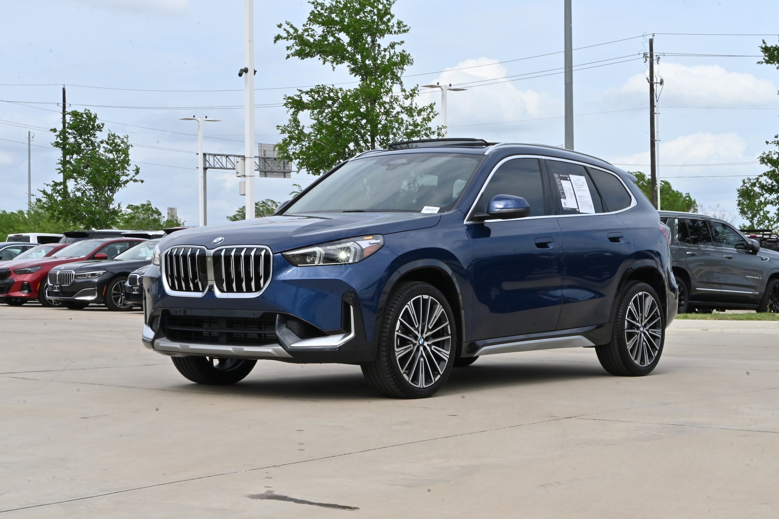2025 BMW X1 xDrive28i photo 4