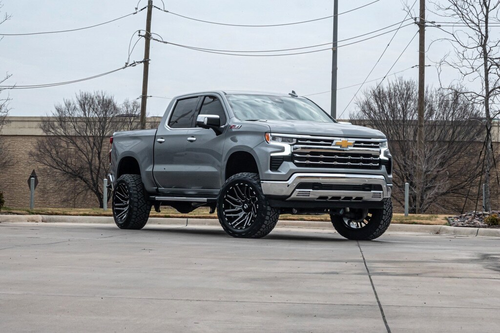 Used 2025 Chevrolet Silverado 1500 LTZ Z71 4WD Crew Cab Pickup