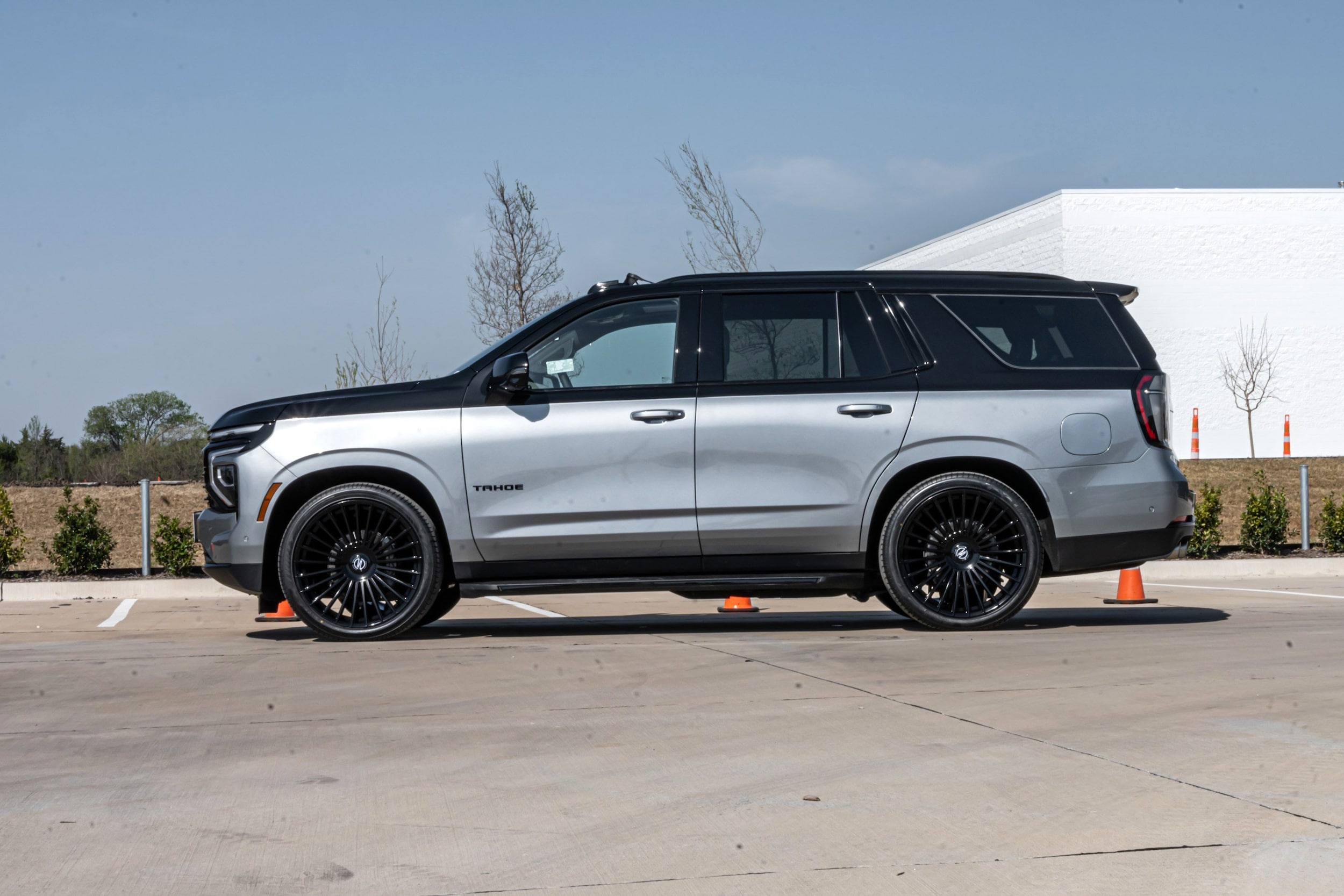 2025 Chevrolet Tahoe RST 4WD photo 4