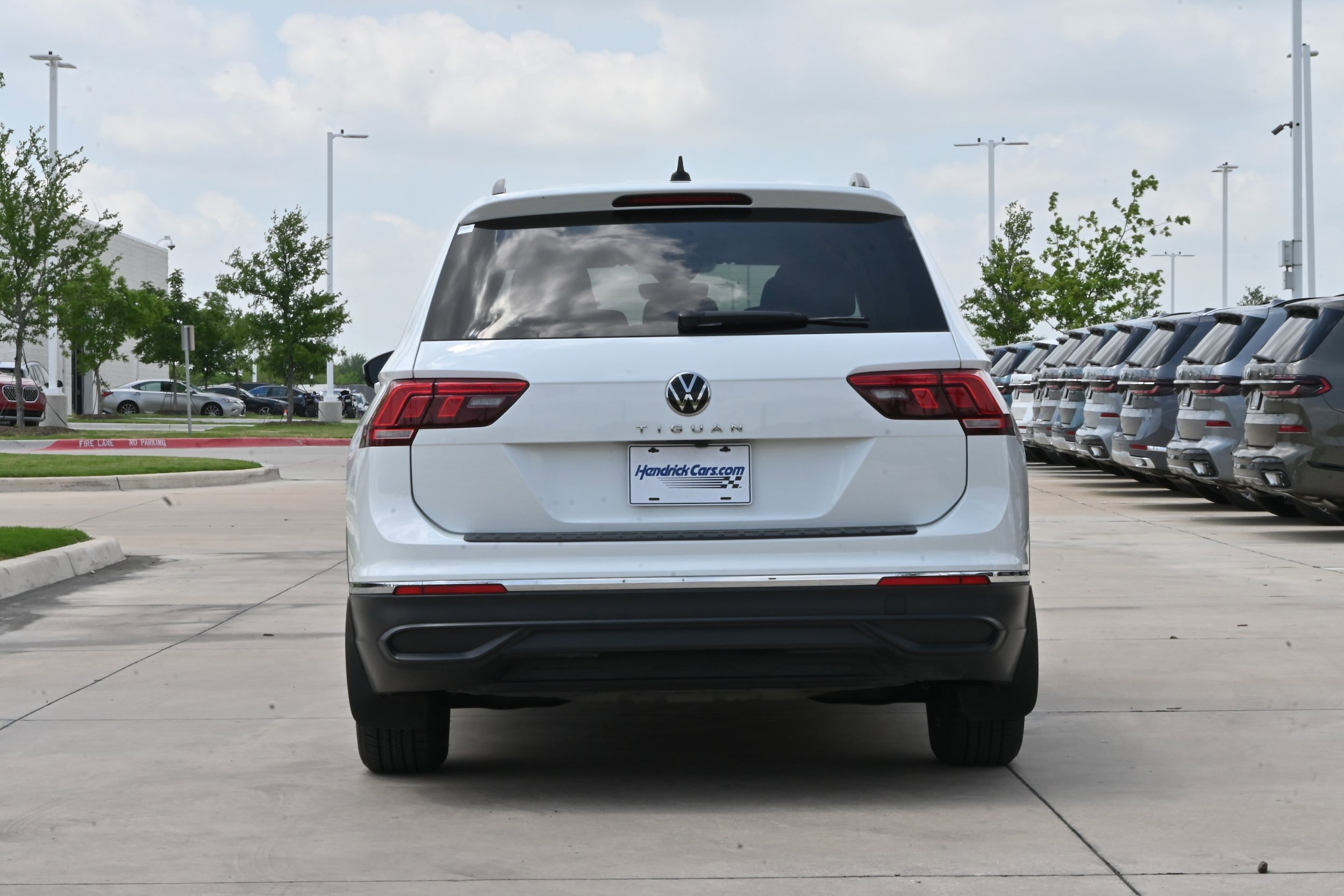 2024 Volkswagen Tiguan S photo 3