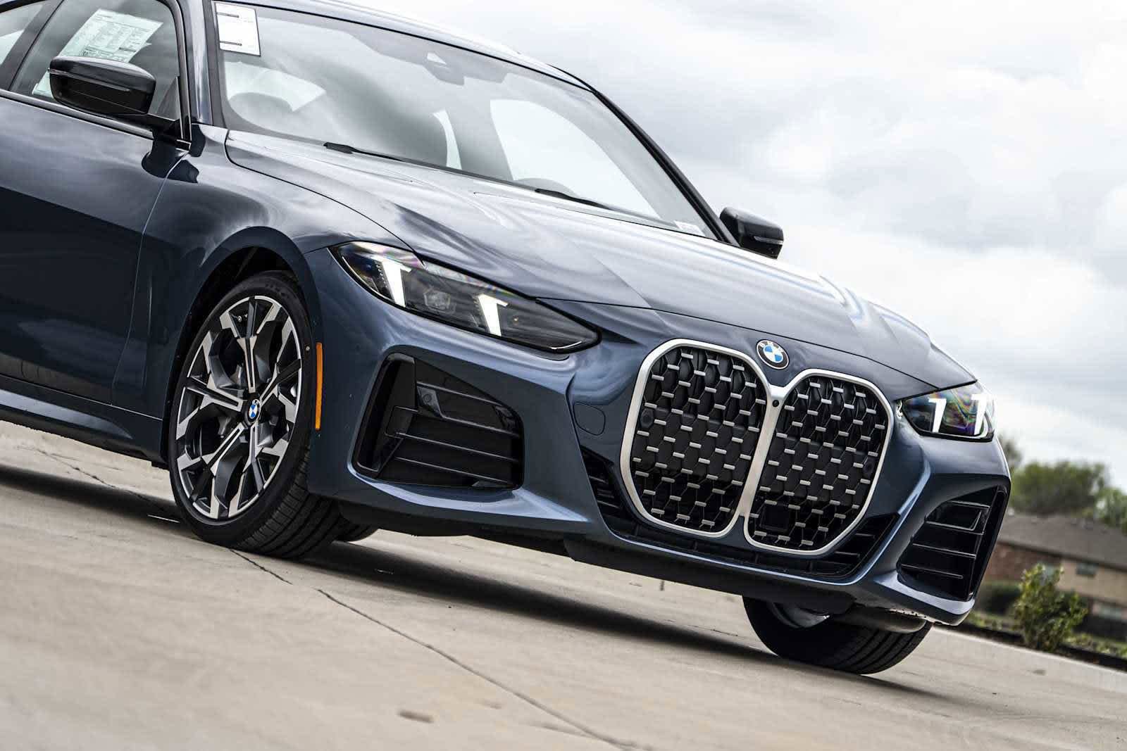 2025 BMW 4 Series 430i photo 2