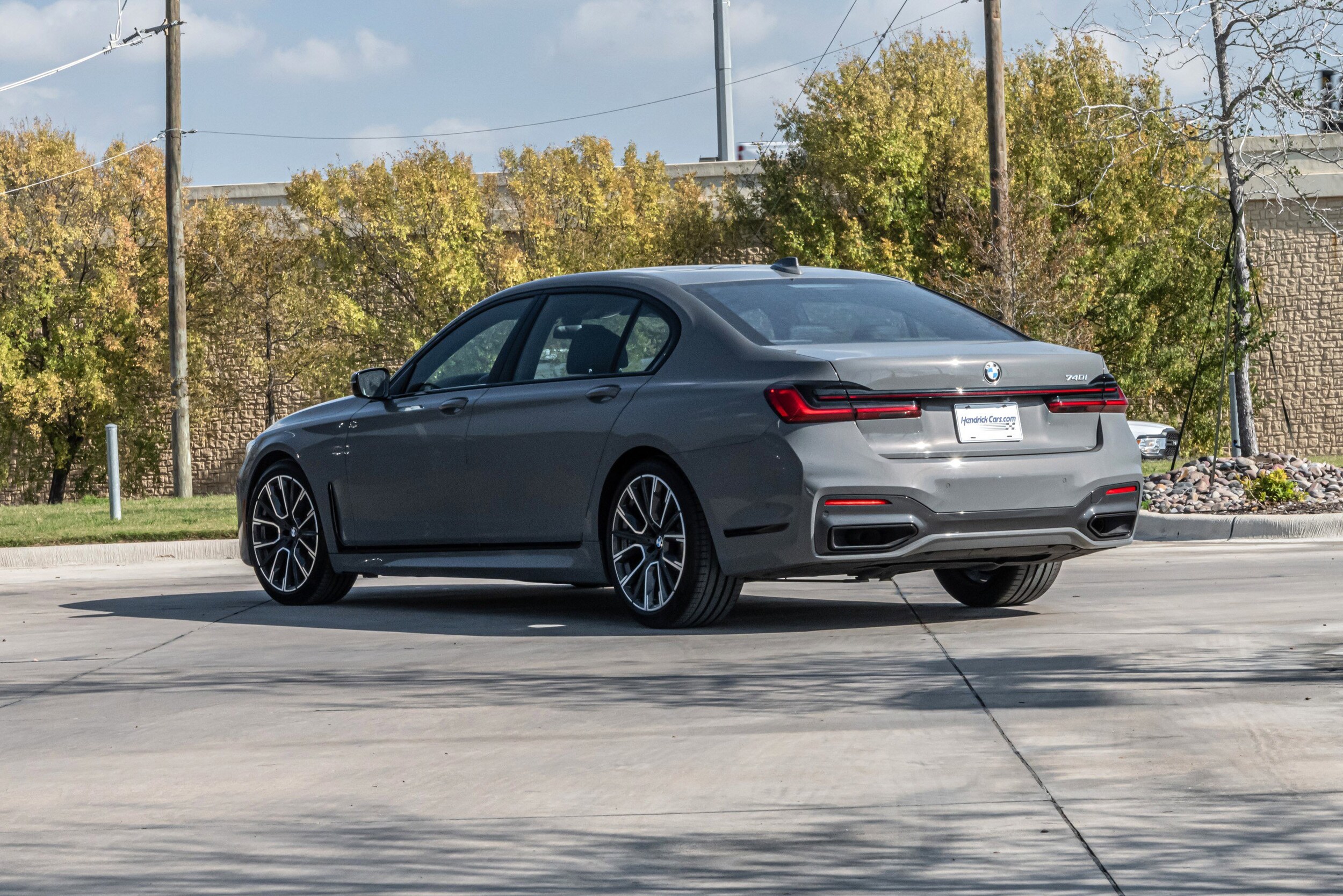 2022 Bmw 740Li 7-Series photo 2