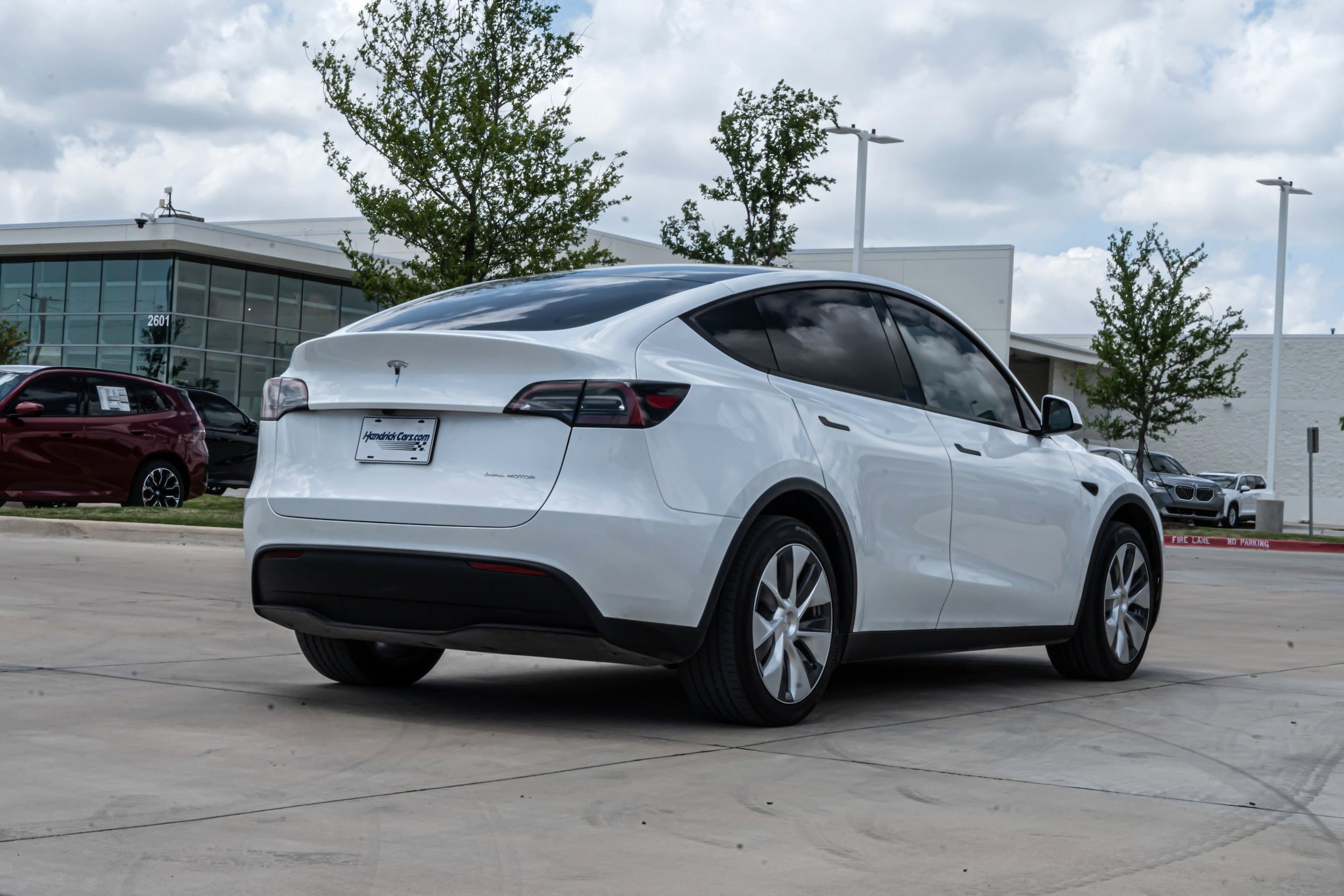 2023 Tesla Model Y Long Range Dual Motor photo 3