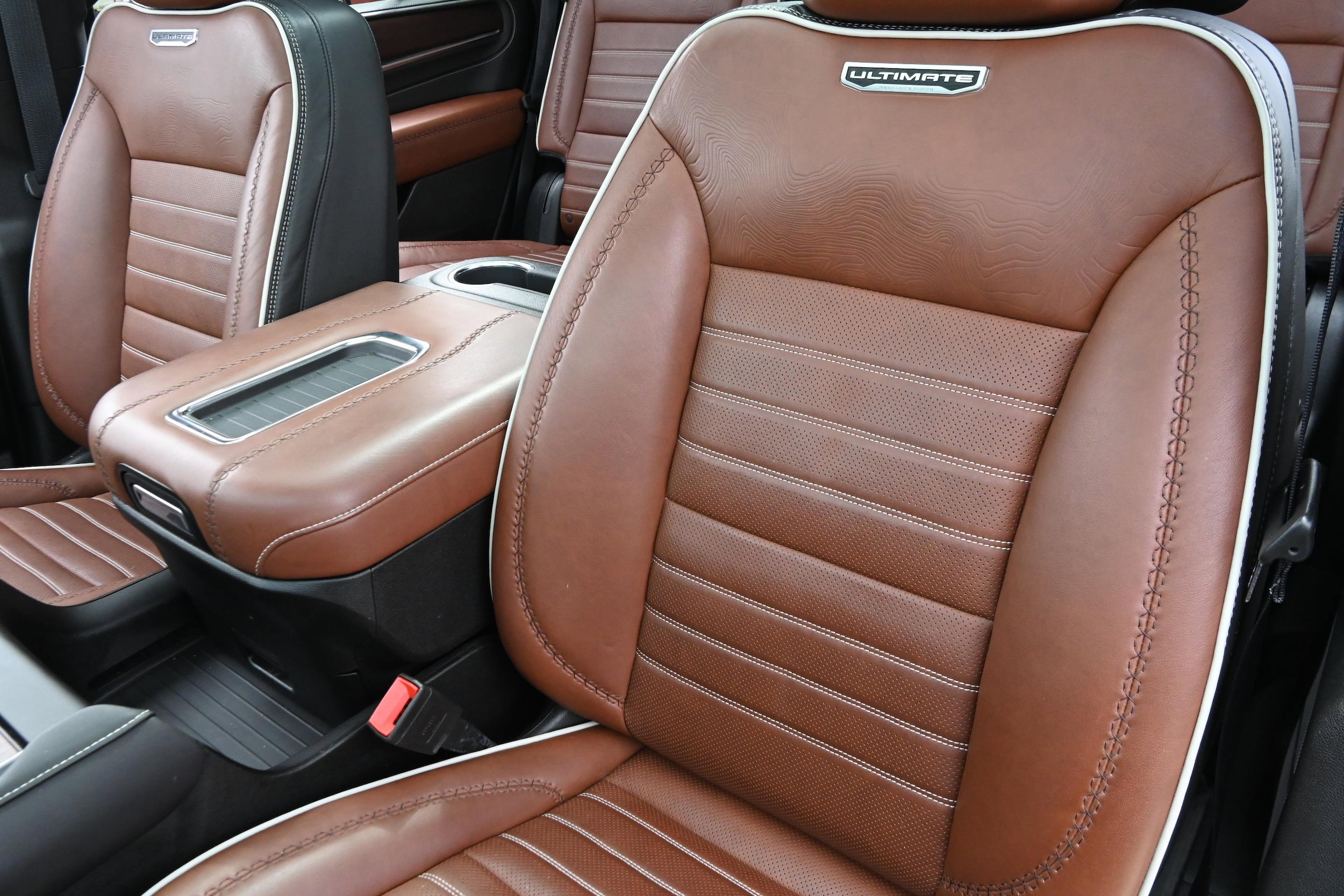 2023 GMC Yukon Denali Ultimate 4WD photo 3