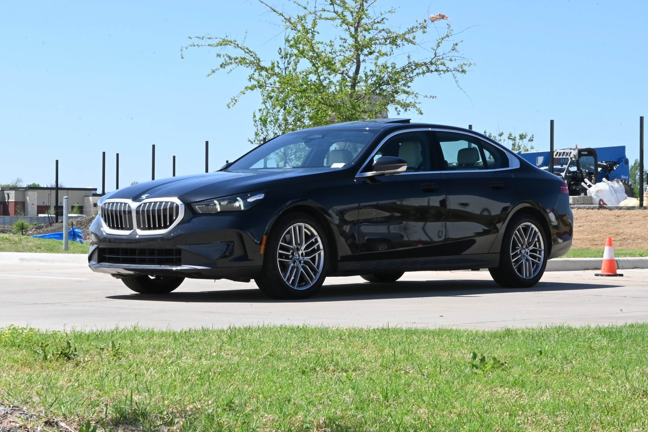 2024 BMW 5 Series 530i photo 4