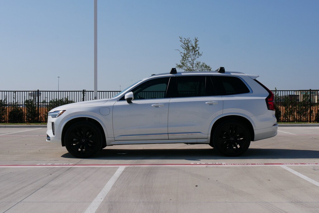 Used 2025 Volvo XC90 Plug-In Hybrid T8 AWD Core 7-Seater SUV