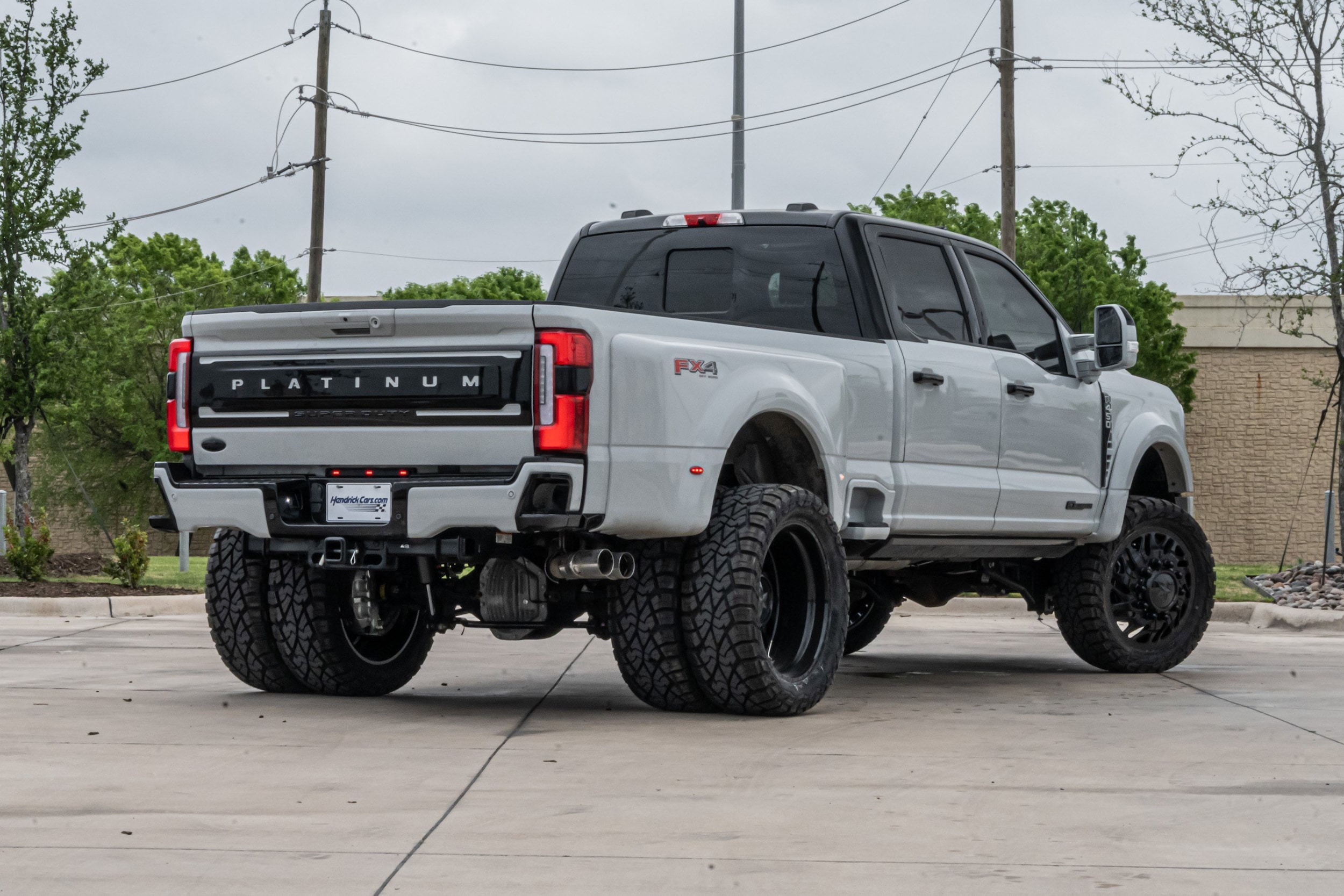 2026 Ford Super Duty F-450 DRW Platinum 4WD Crew Cab photo 6