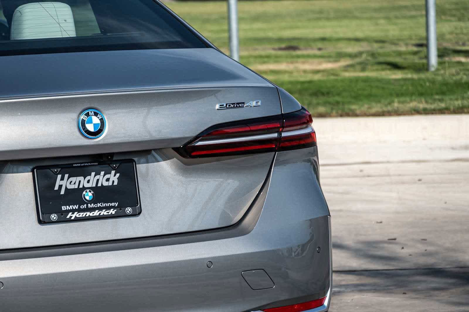 2026 BMW i5 eDrive40 photo 6