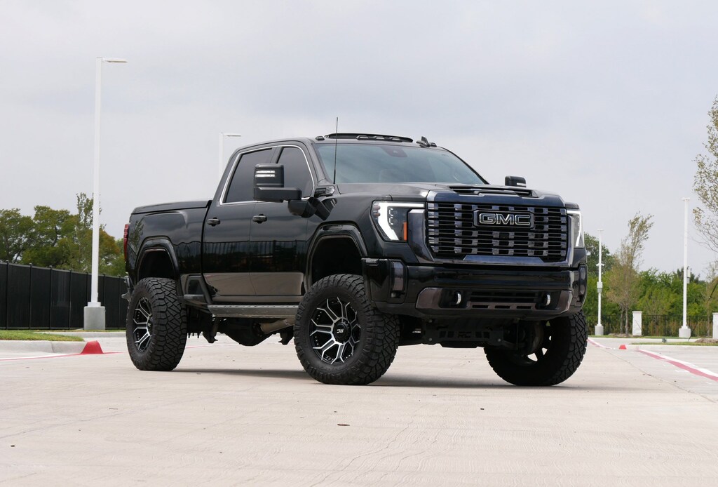 Used 2024 GMC Sierra 2500HD Denali Ultimate 4WD Crew Cab Pickup