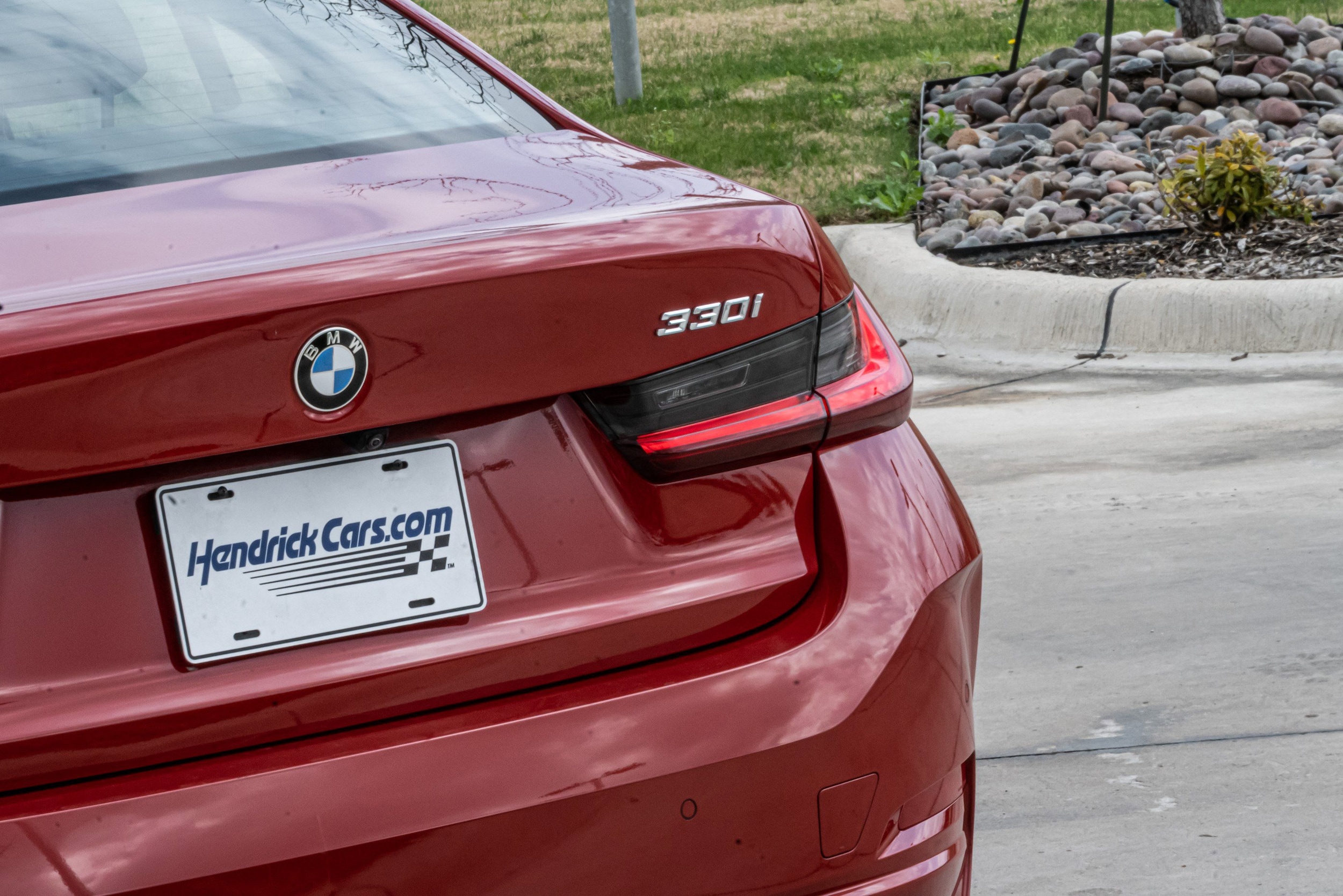 2024 BMW 3 Series 330i photo 3