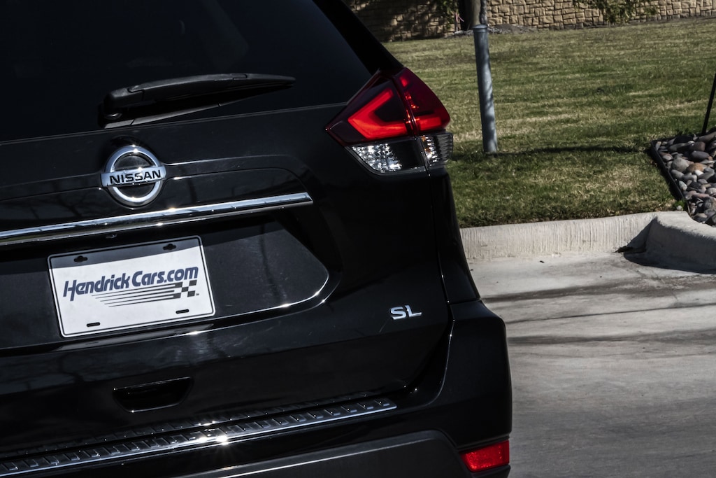 Used 2017 Nissan Rogue SL SUV