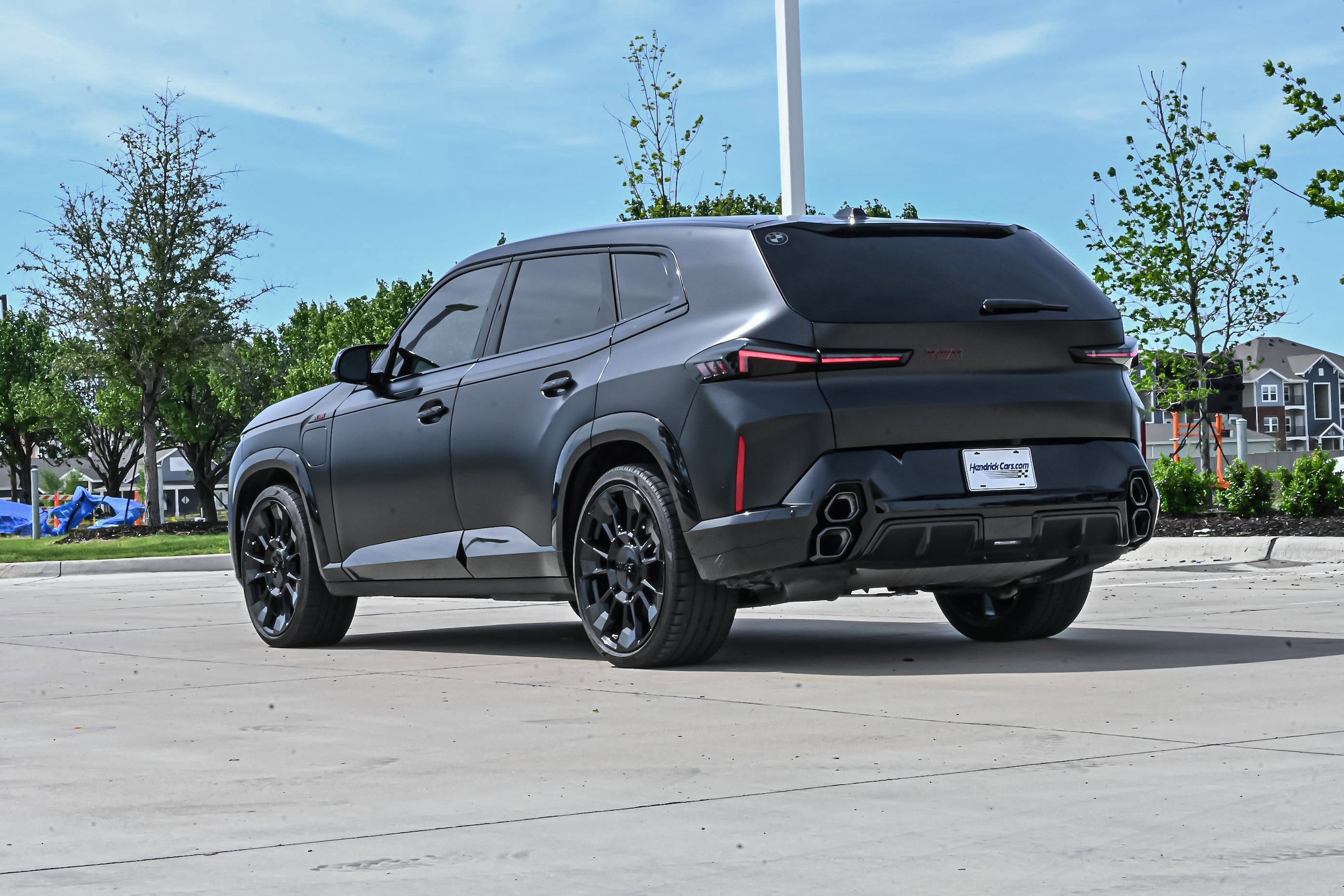 2025 BMW XM Label Red photo 5