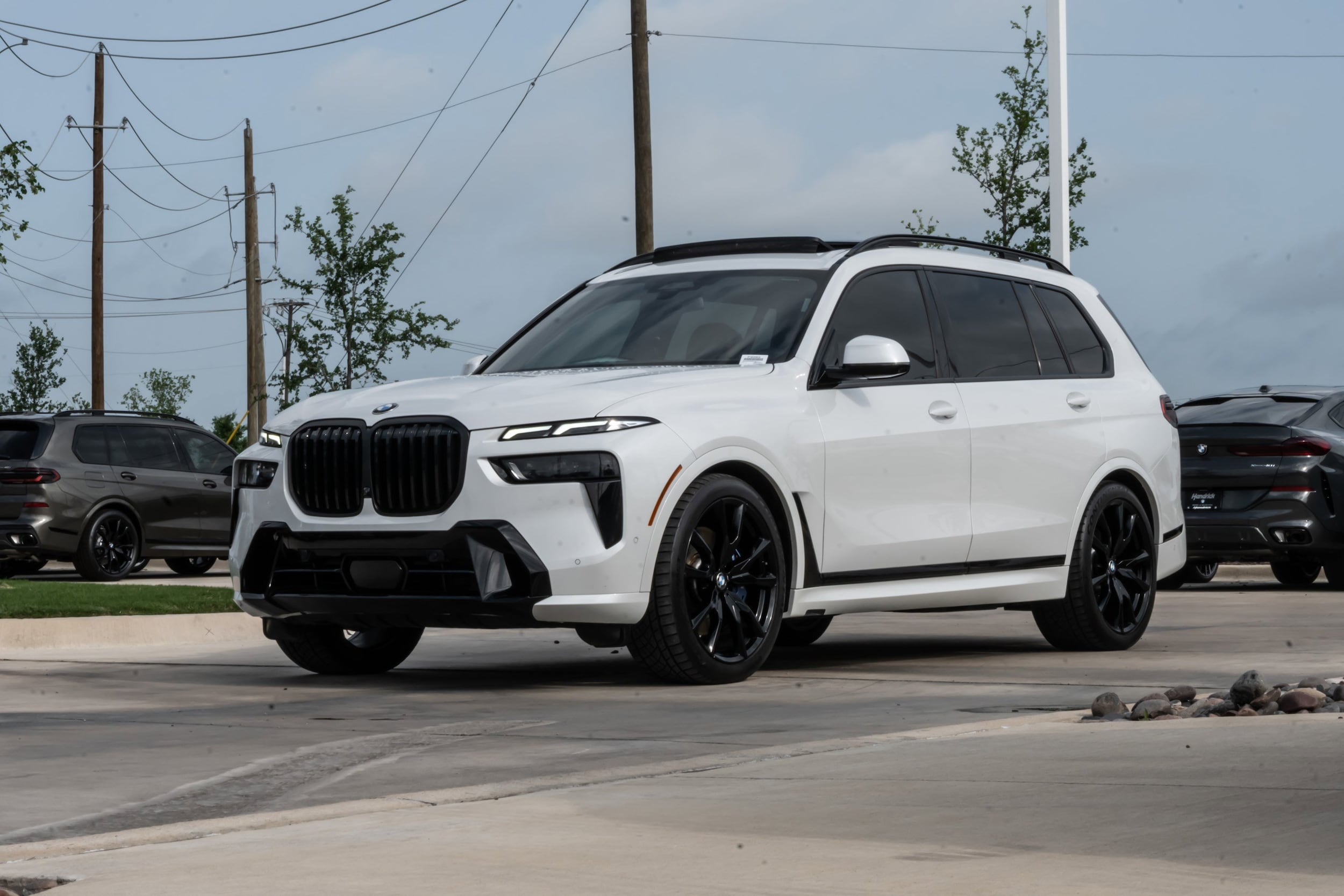 2025 BMW X7 xDrive40i photo 4