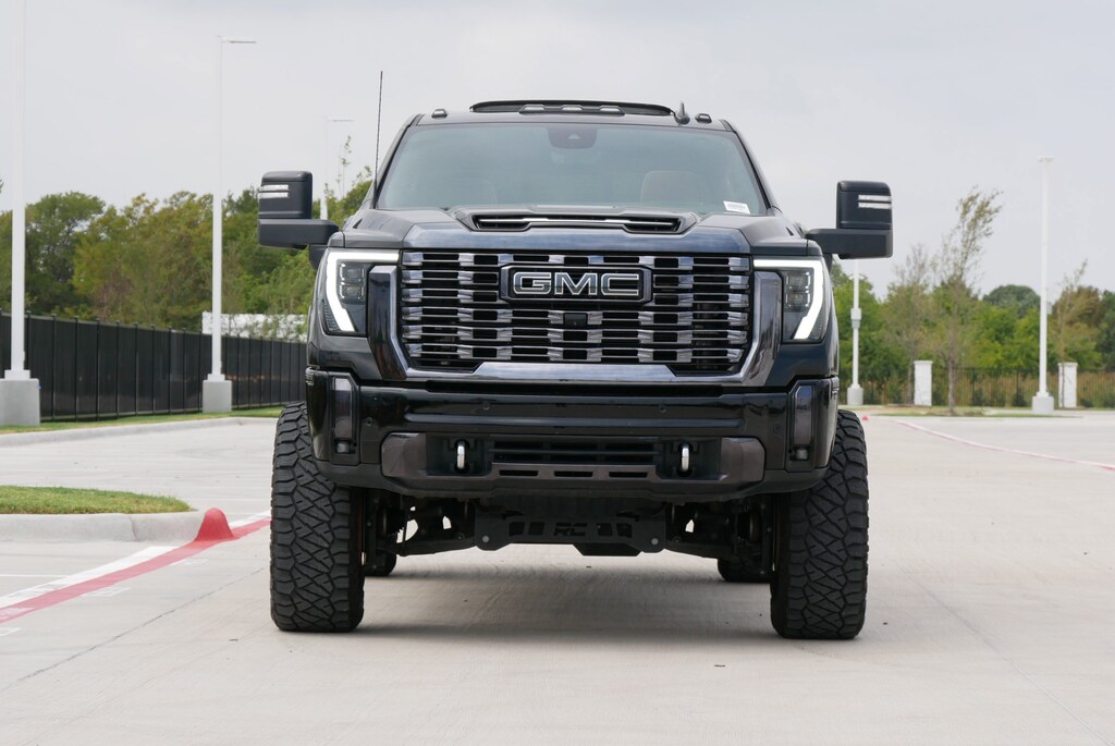 Used 2024 GMC Sierra 2500HD Denali Ultimate 4WD Crew Cab Pickup