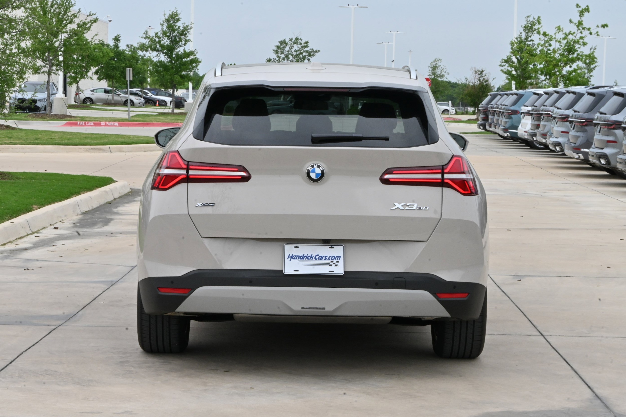 2026 BMW X3 30 xDrive photo 3