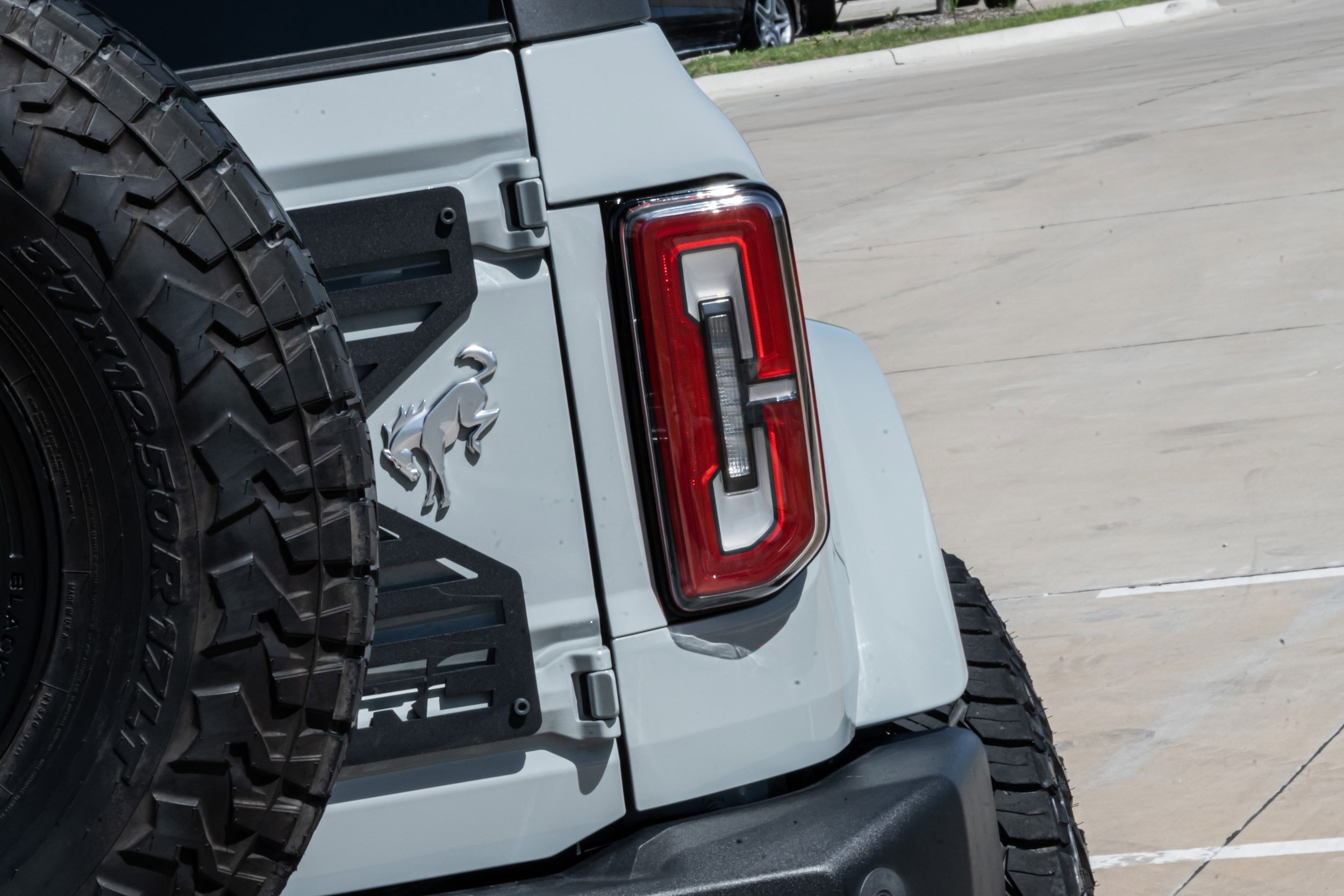 2023 Ford Bronco Outer Banks 4 Door 4x4 photo 6