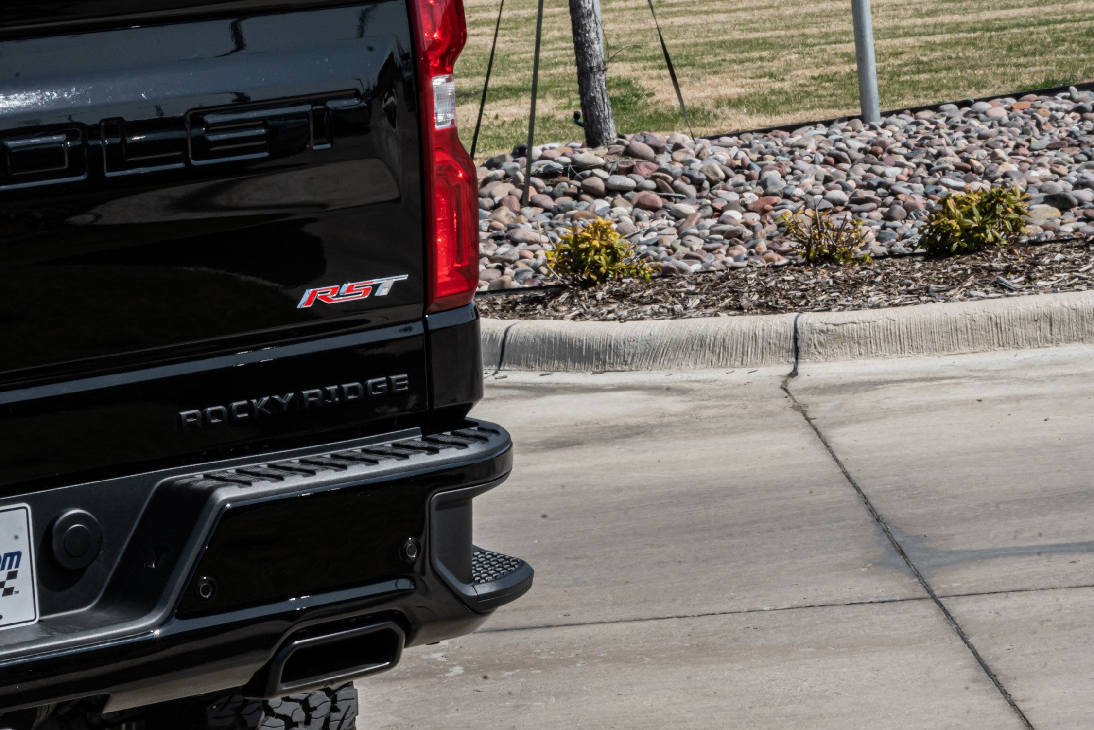 2024 Chevrolet Silverado 1500 RST 4WD Crew Cab photo 6