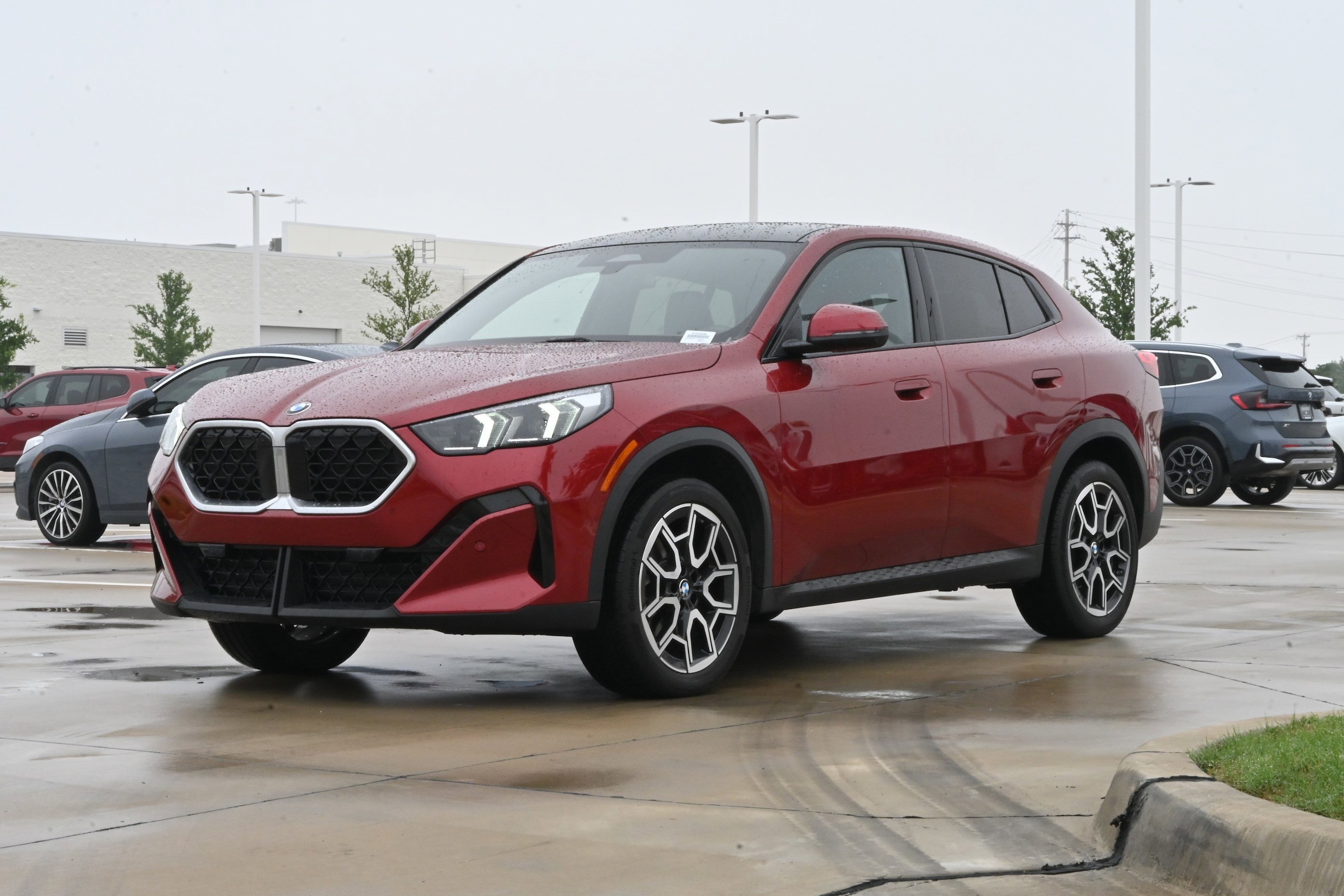 2025 BMW X2 xDrive28i photo 4