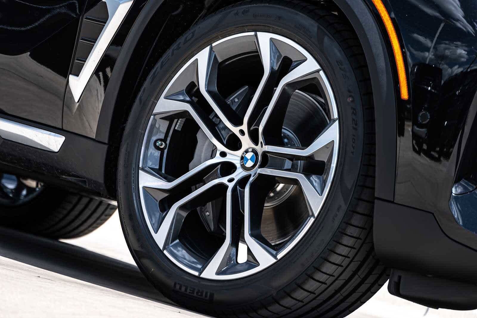 2026 BMW X5 xDrive50e photo 5