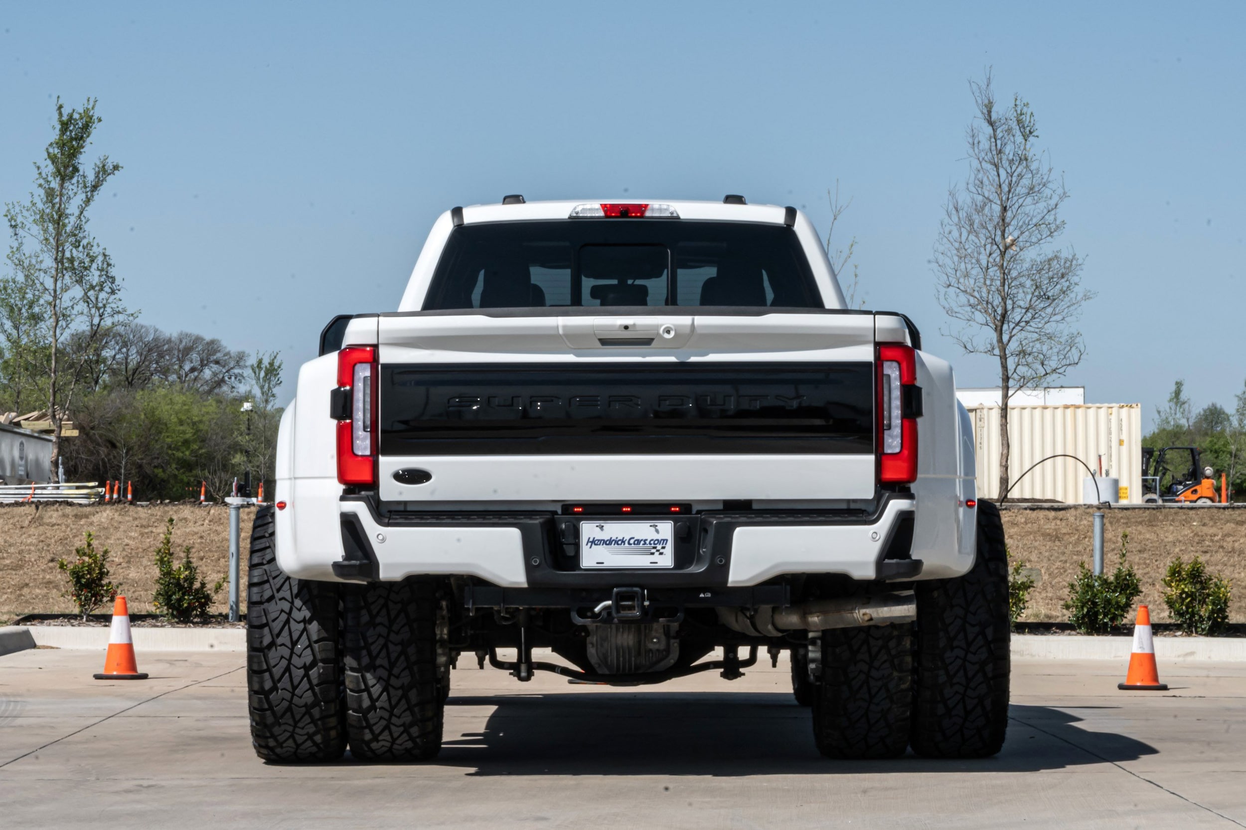 2025 Ford Super Duty F-450 DRW Platinum 4WD Crew Cab photo 5