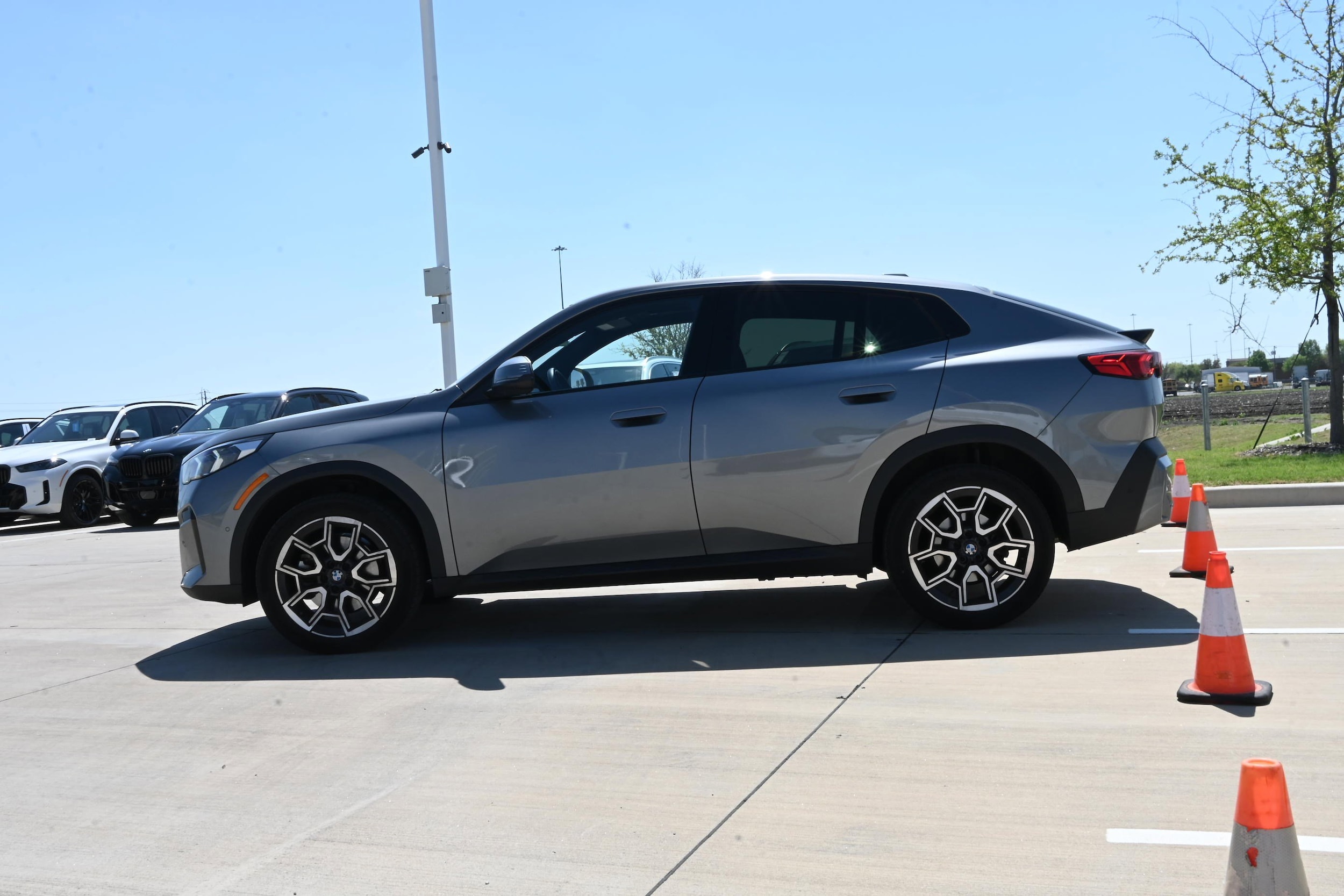 2025 BMW X2 xDrive28i photo 4