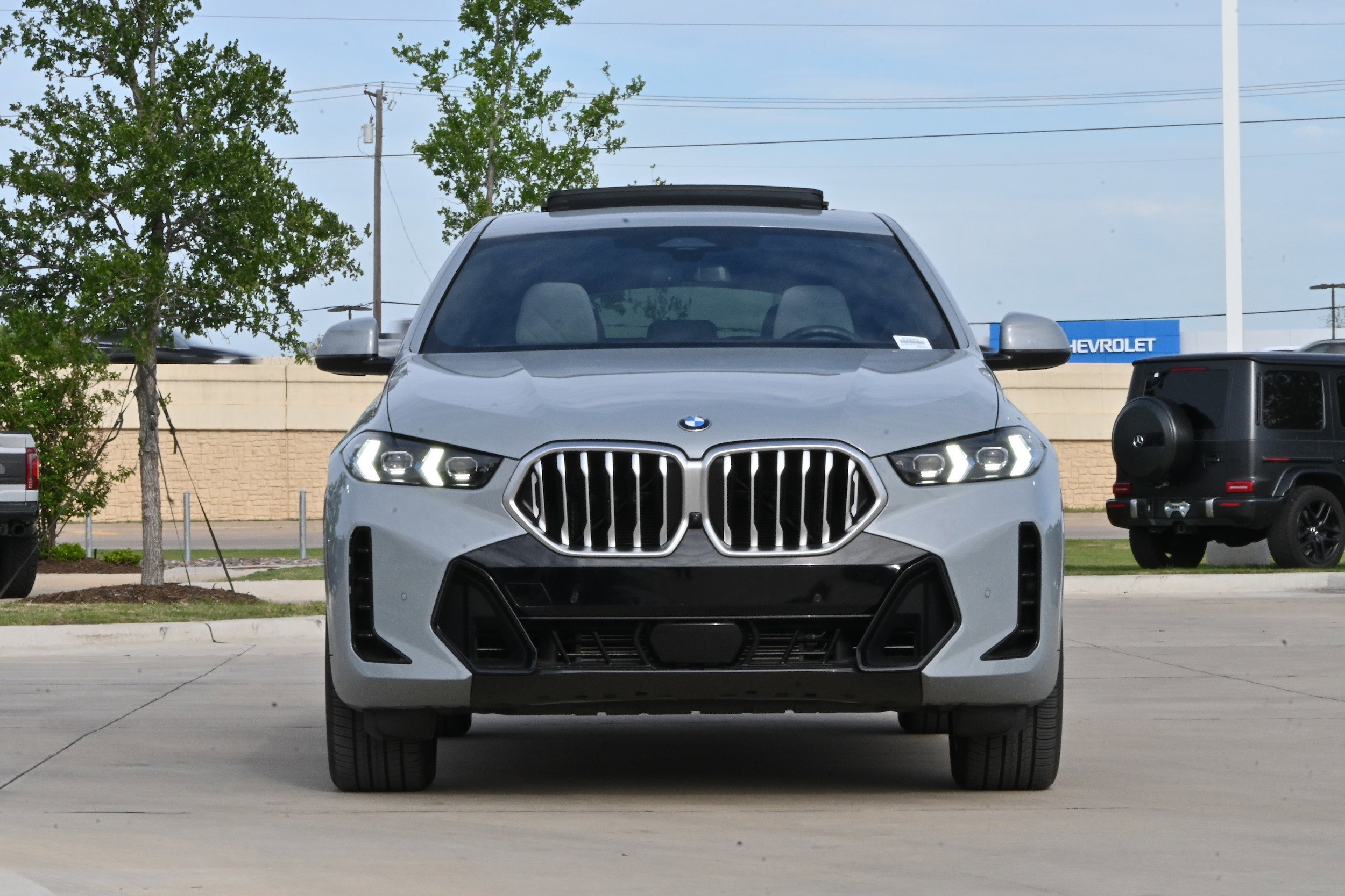 2025 BMW X6 xDrive40i photo 2