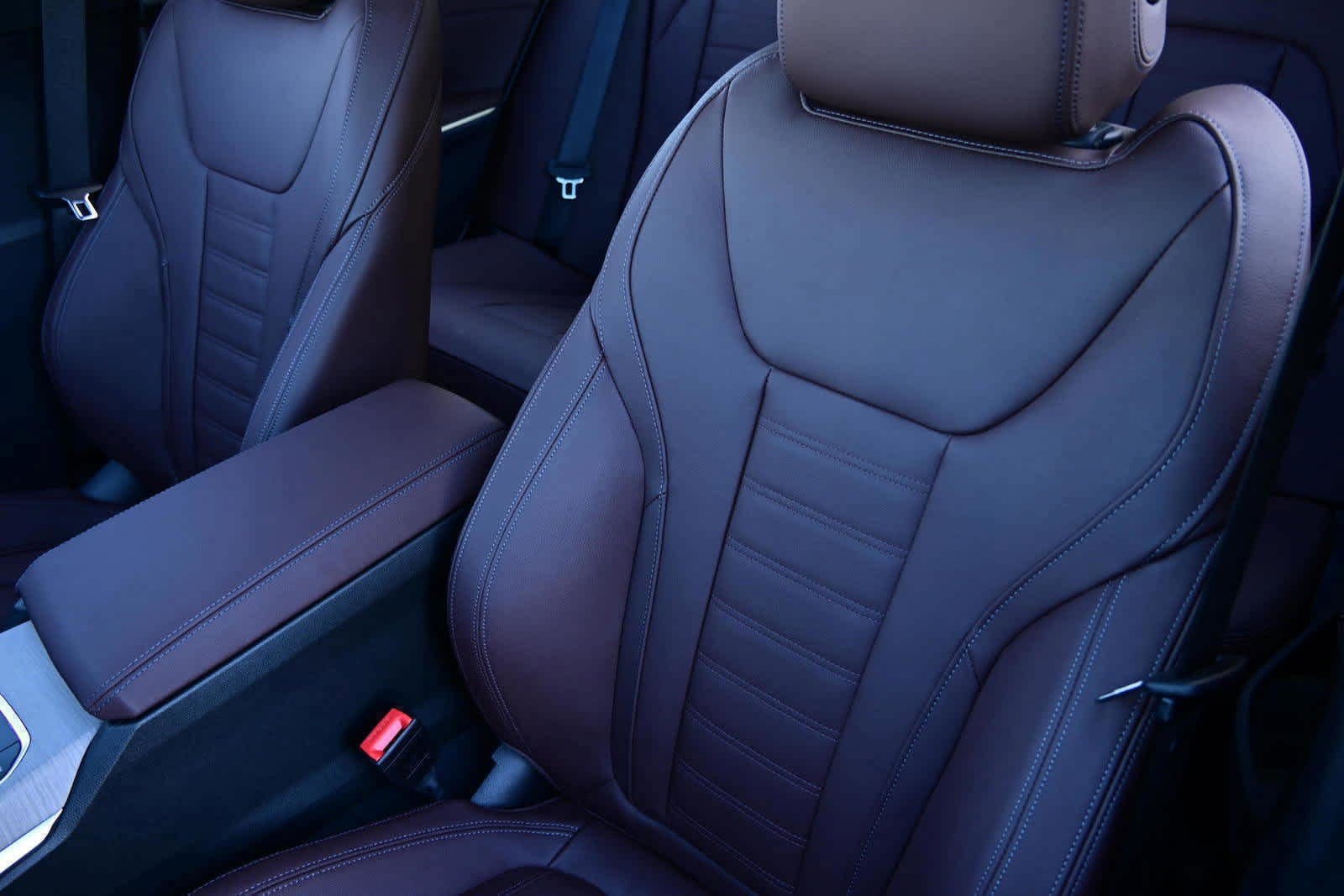 2025 BMW 3 Series 330i xDrive photo 5