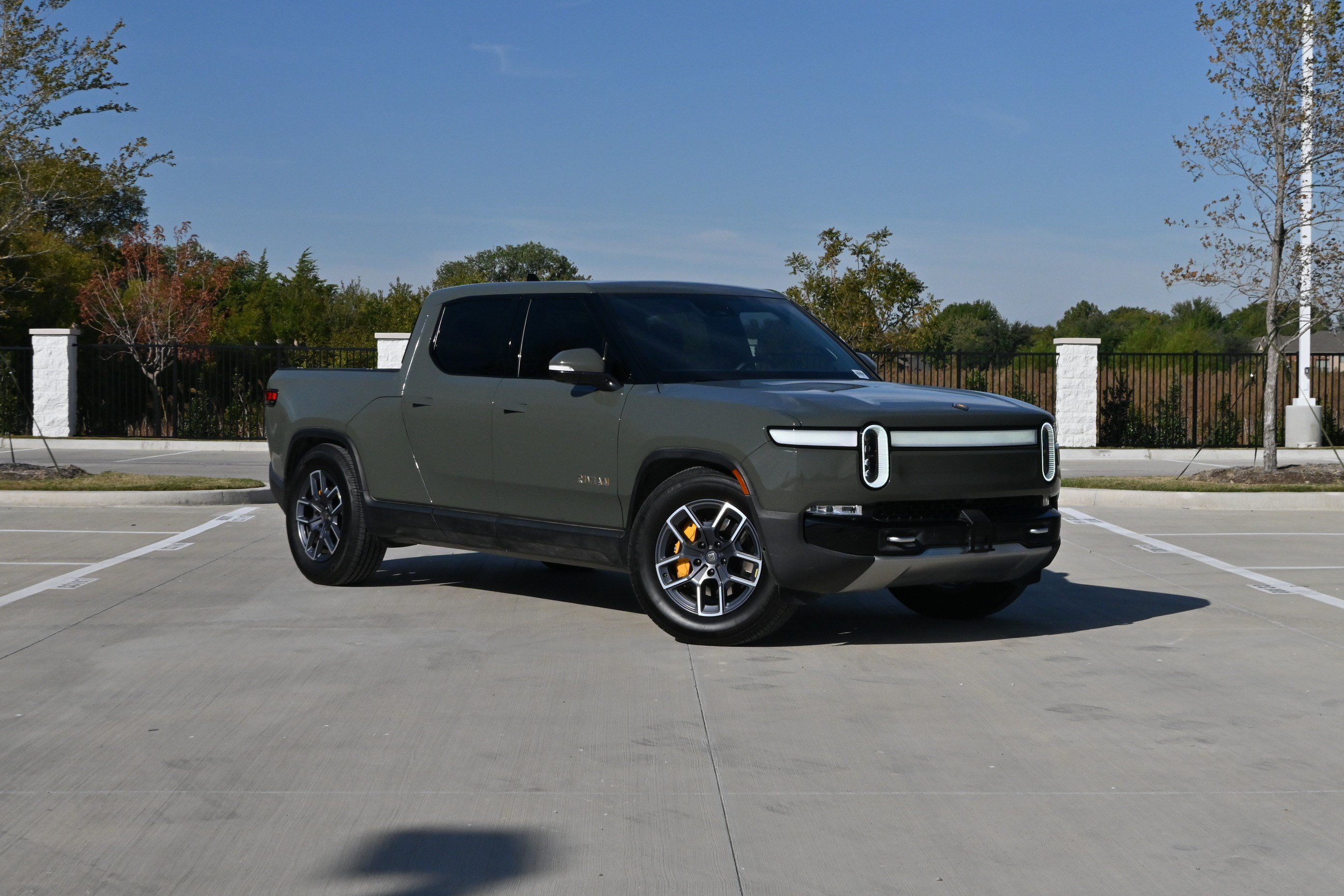 2023 Rivian R1T Launch Edition Quad-Motor Large Pack Pickup