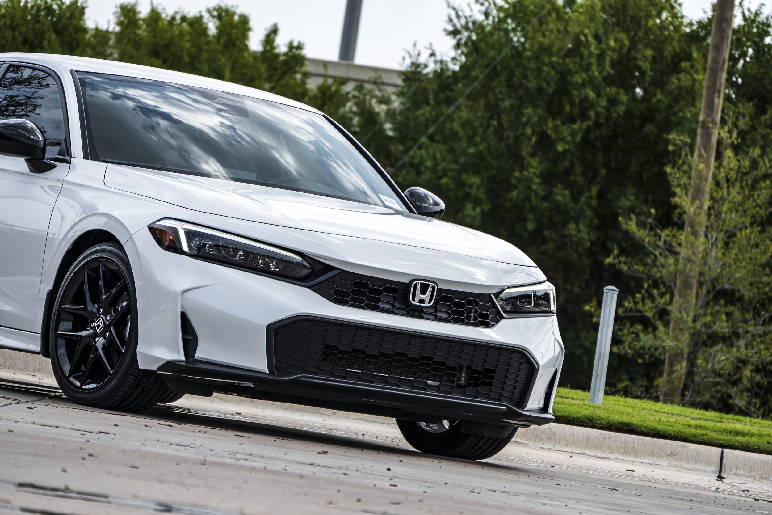 2025 Honda Civic Sport photo 3