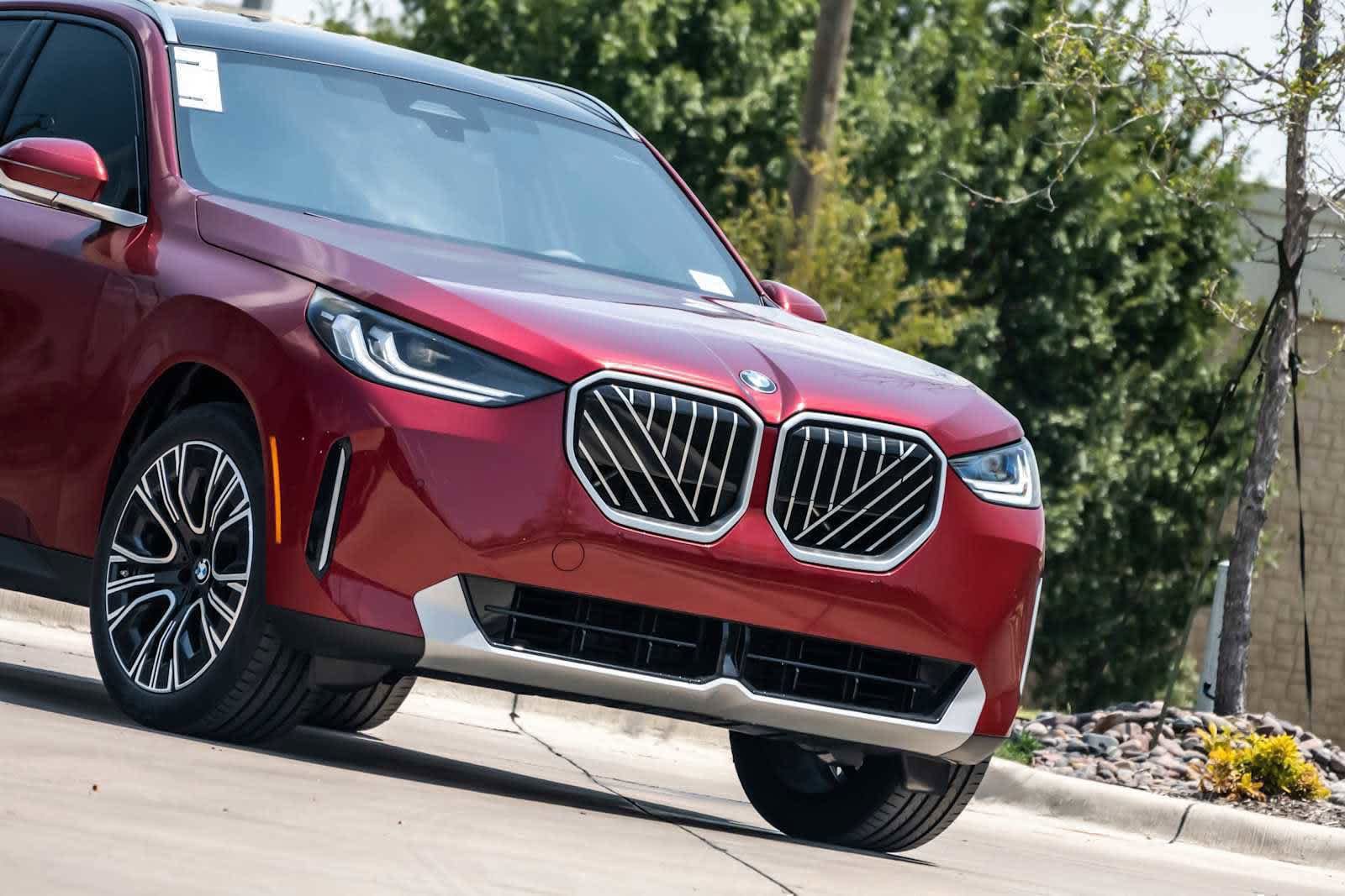 2026 BMW X3 30 xDrive photo 3