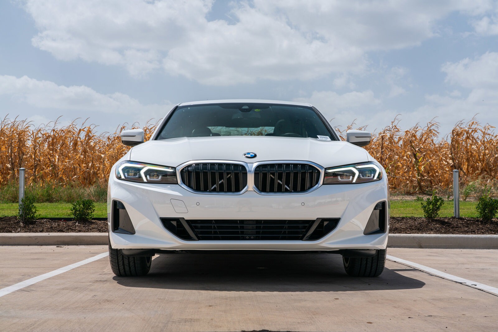 2024 Bmw 330i photo 3