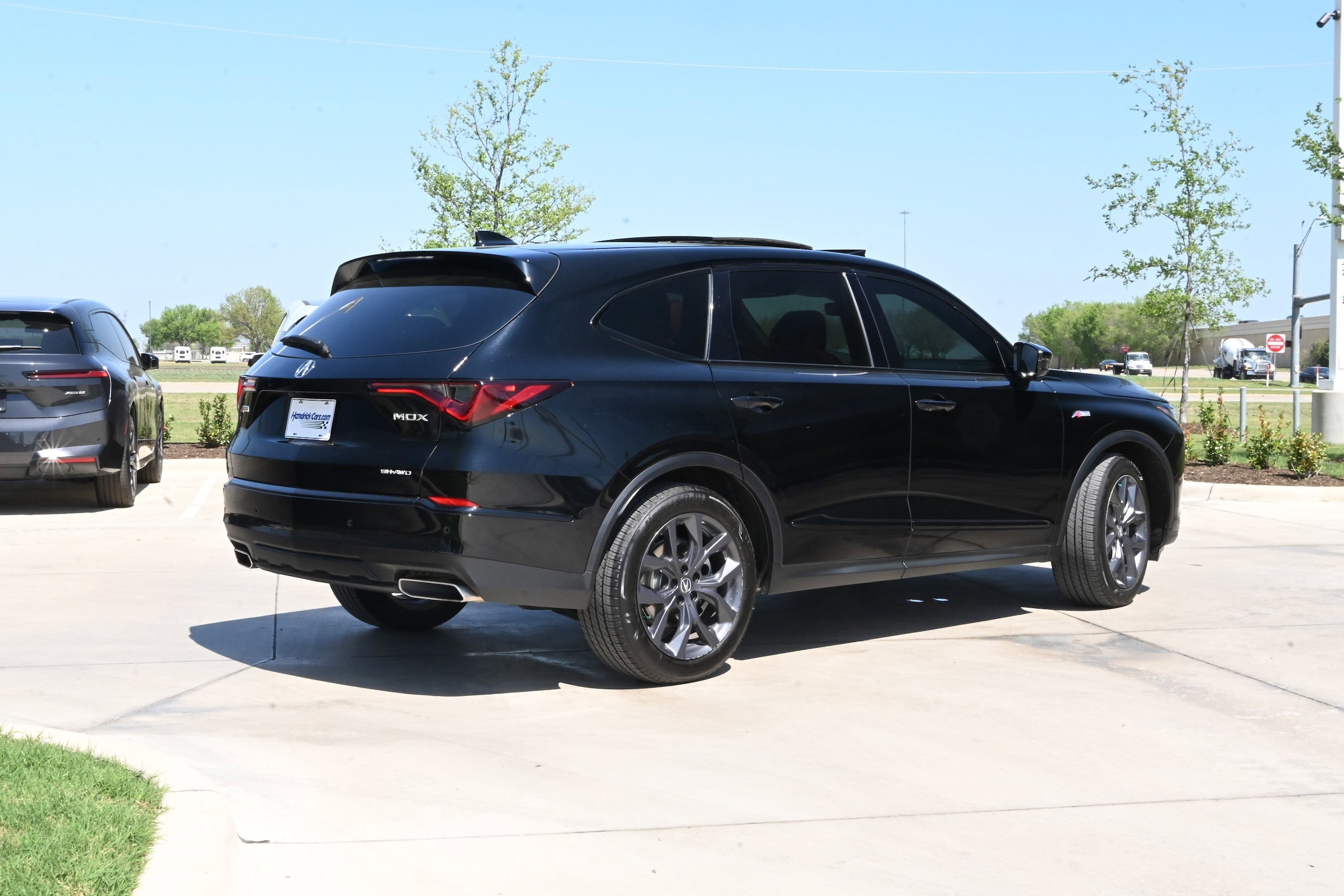 2023 Acura MDX SH-AWD w/A-Spec Package photo 4