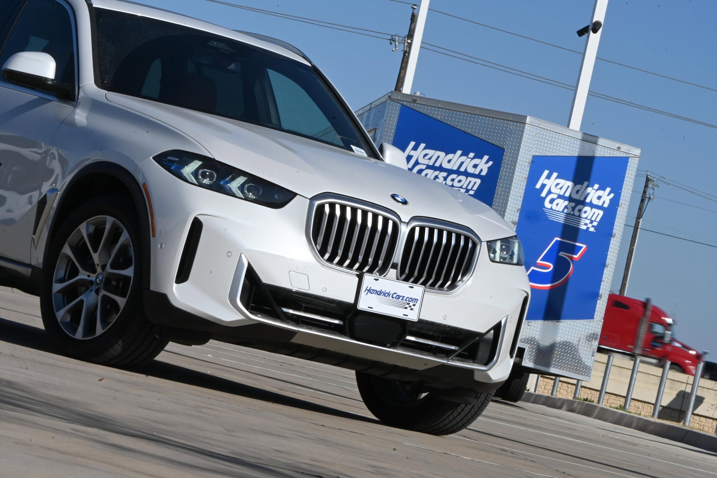 2025 BMW X5 xDrive40i photo 4
