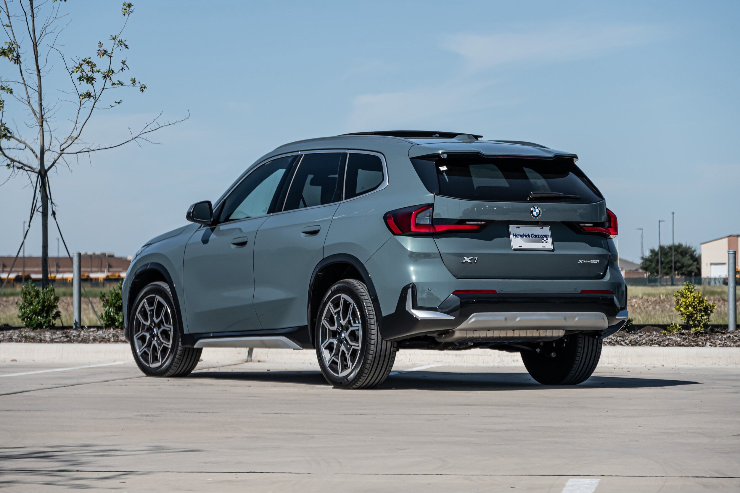 2025 Bmw X1 XDrive28i photo 2