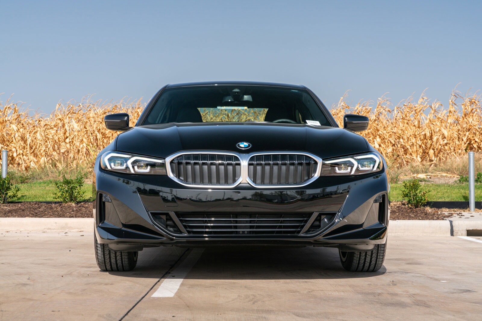 2024 Bmw 330i photo 2