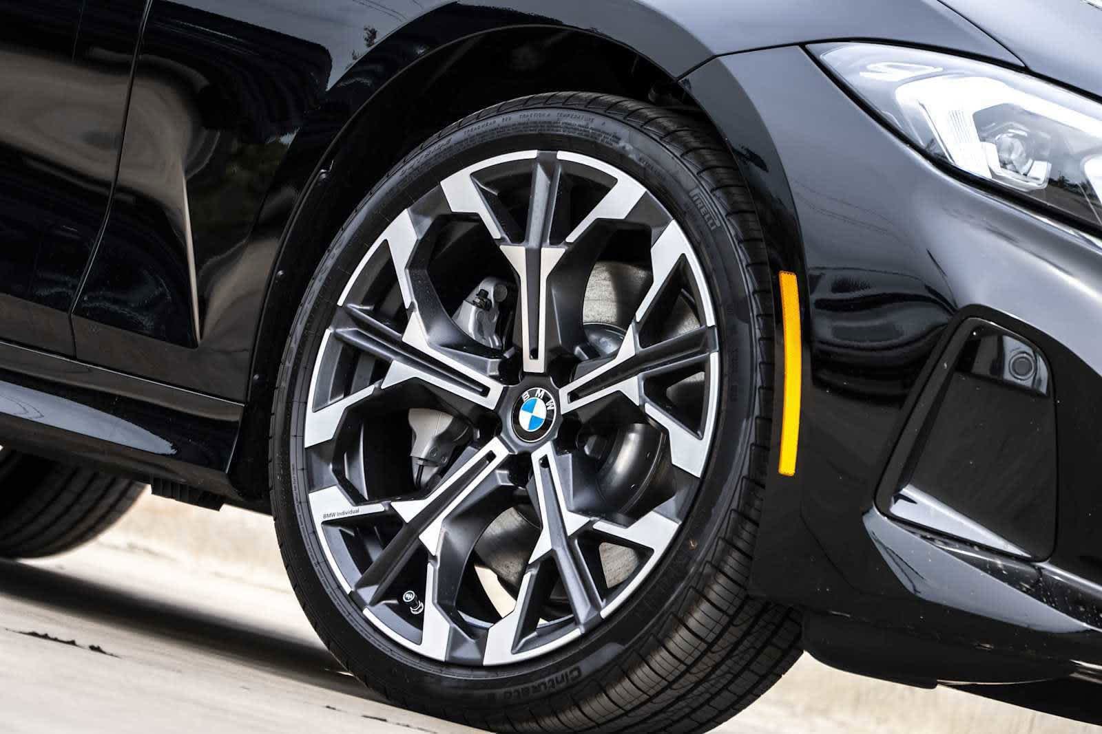 2025 BMW 3 Series 330i photo 6