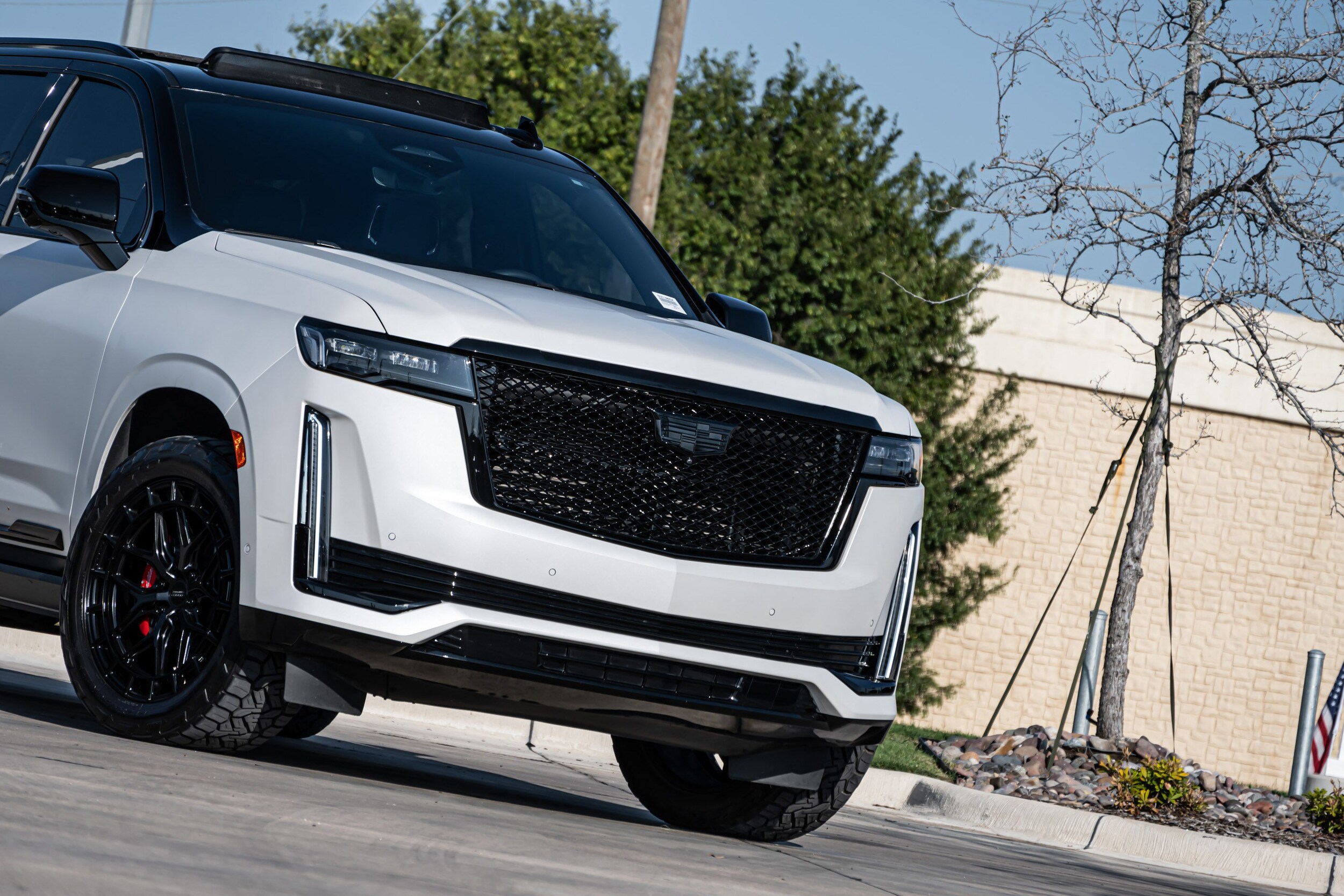 2024 Cadillac Escalade Sport photo 2
