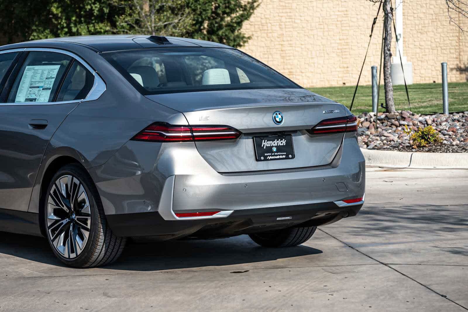 2026 BMW i5 eDrive40 photo 4