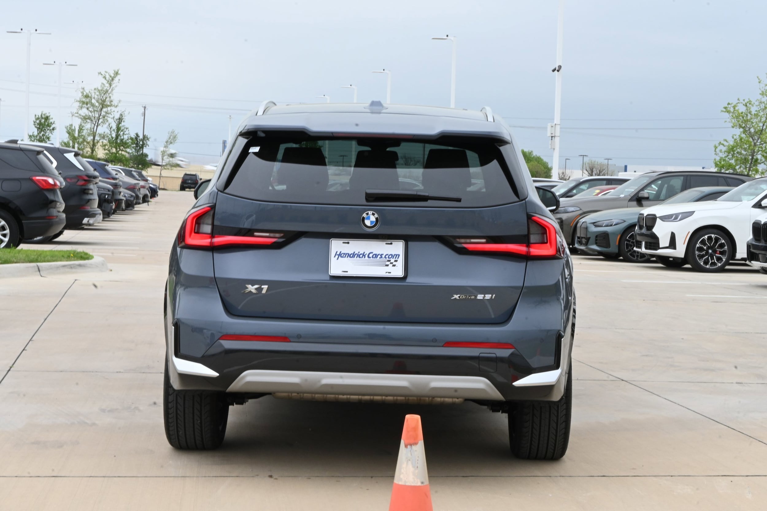 2026 BMW X1 xDrive28i photo 3