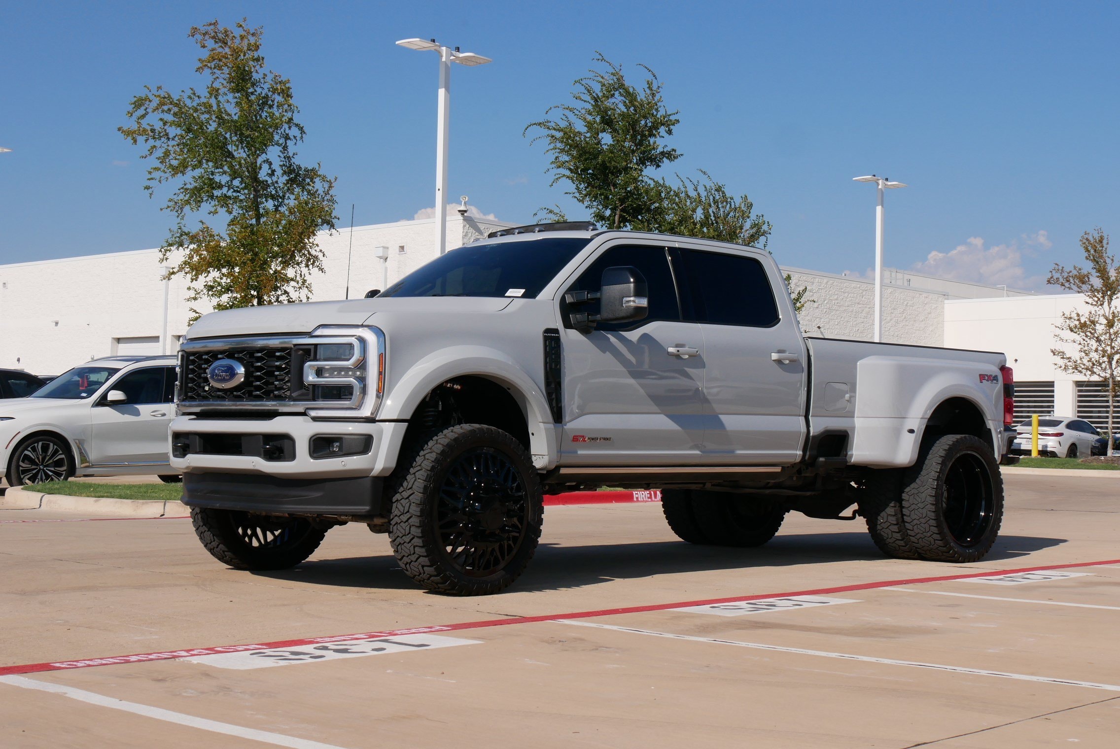 2025 Ford Super Duty F-450 DRW Platinum 4WD Crew Cab