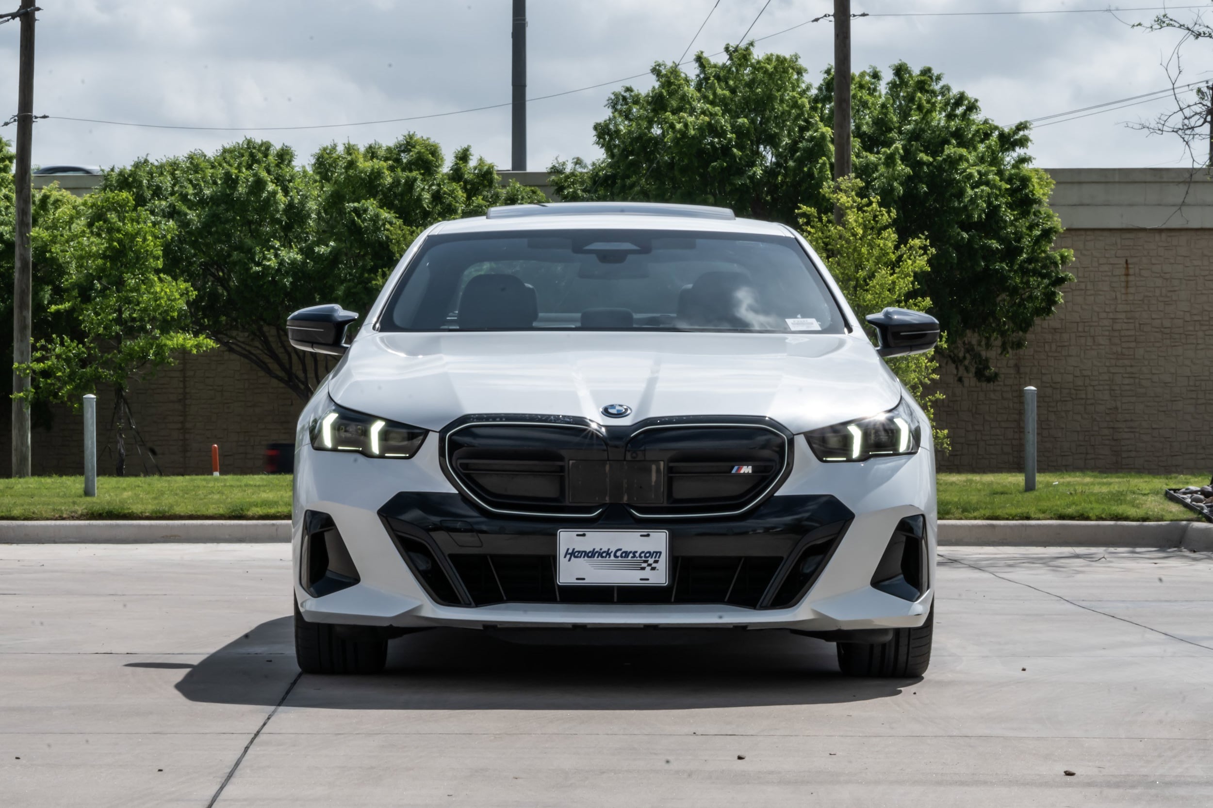 2024 BMW i5 M60 photo 2