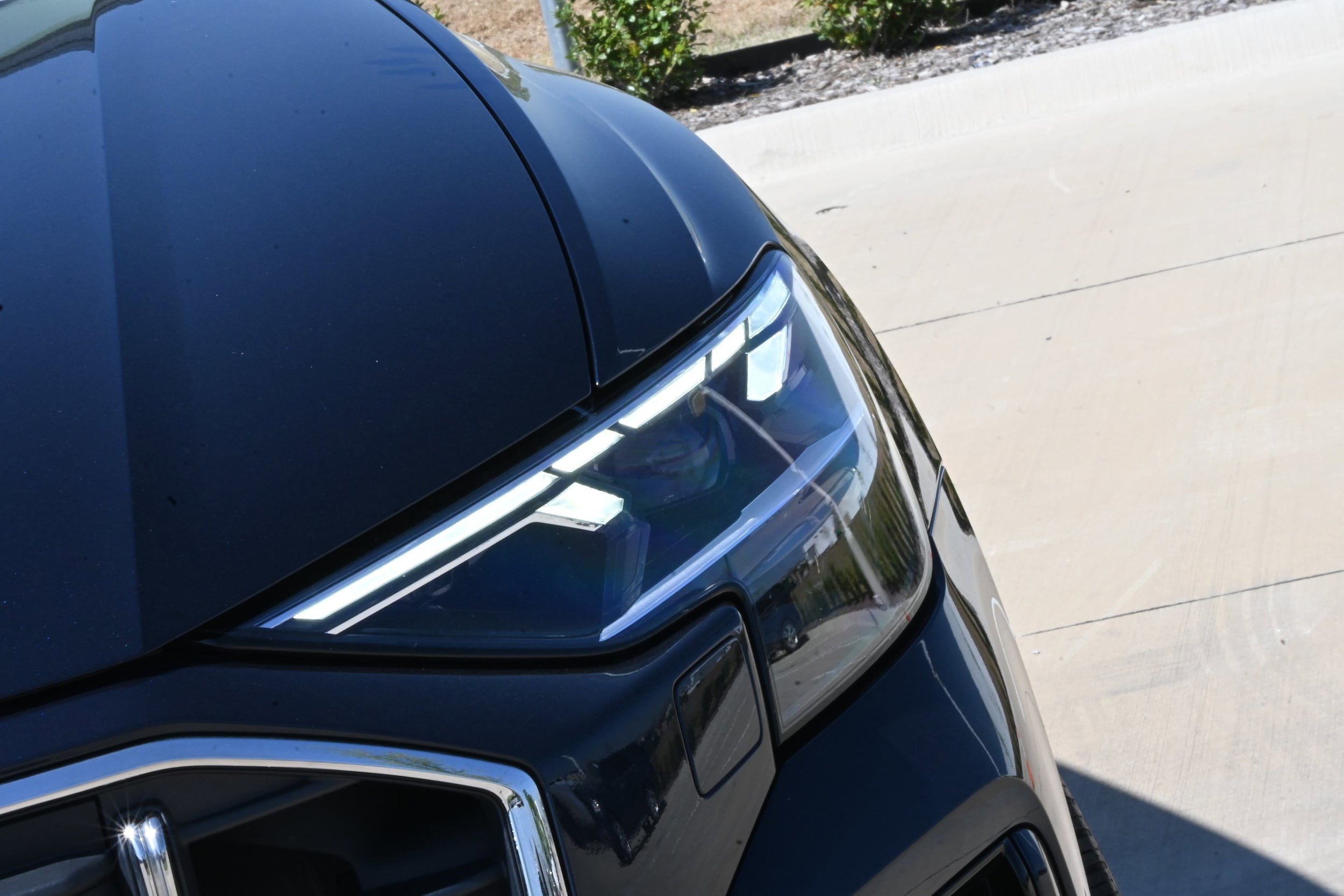 2024 Audi Q8 Premium Plus quattro photo 3