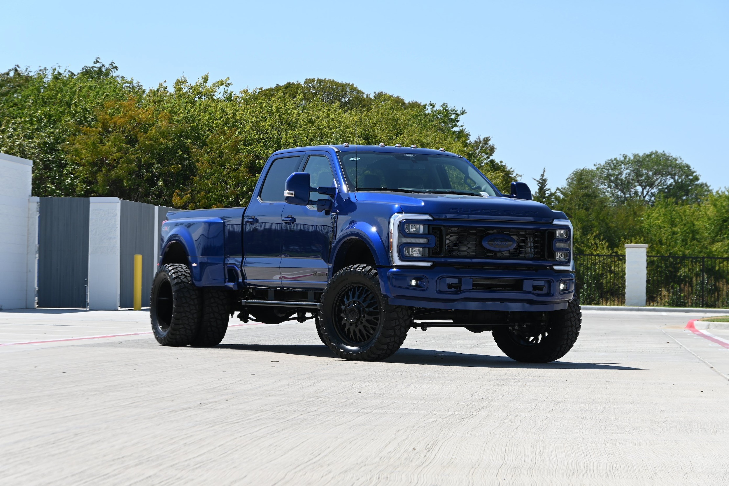 2026 Ford Super Duty F-450 DRW LARIAT