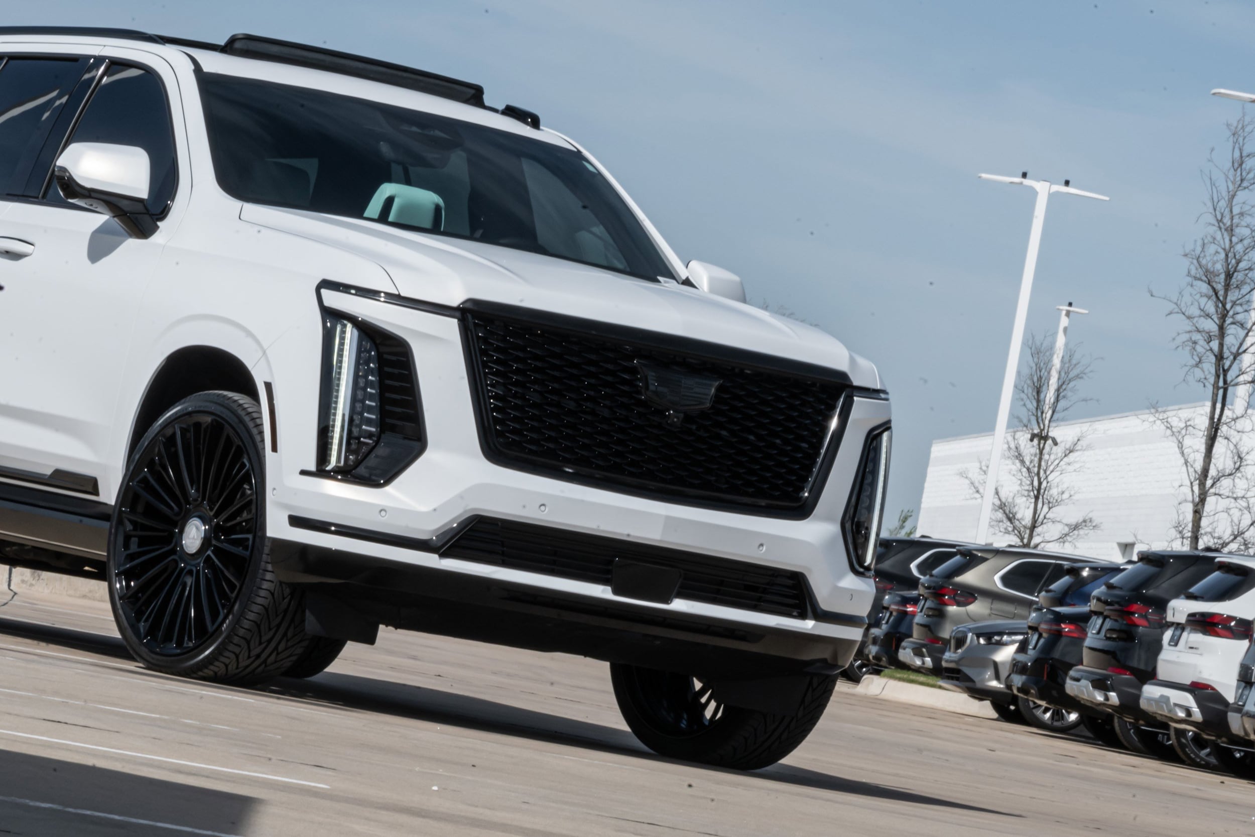 2025 CADILLAC Escalade 4WD Sport photo 4