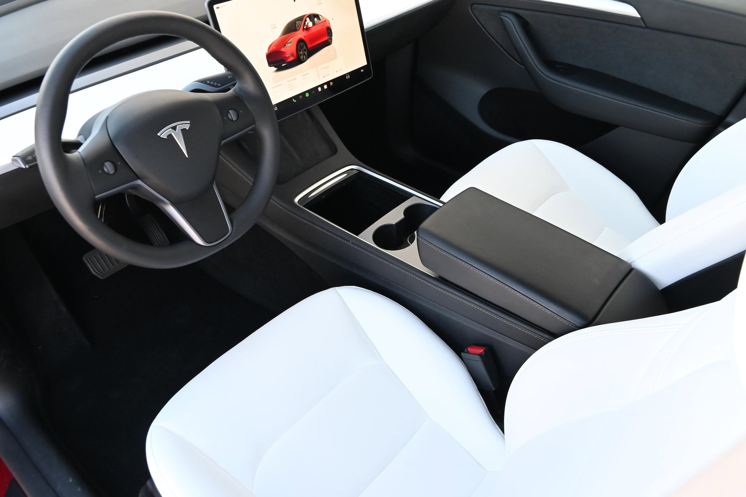 2025 Tesla Model Y Long Range photo 6