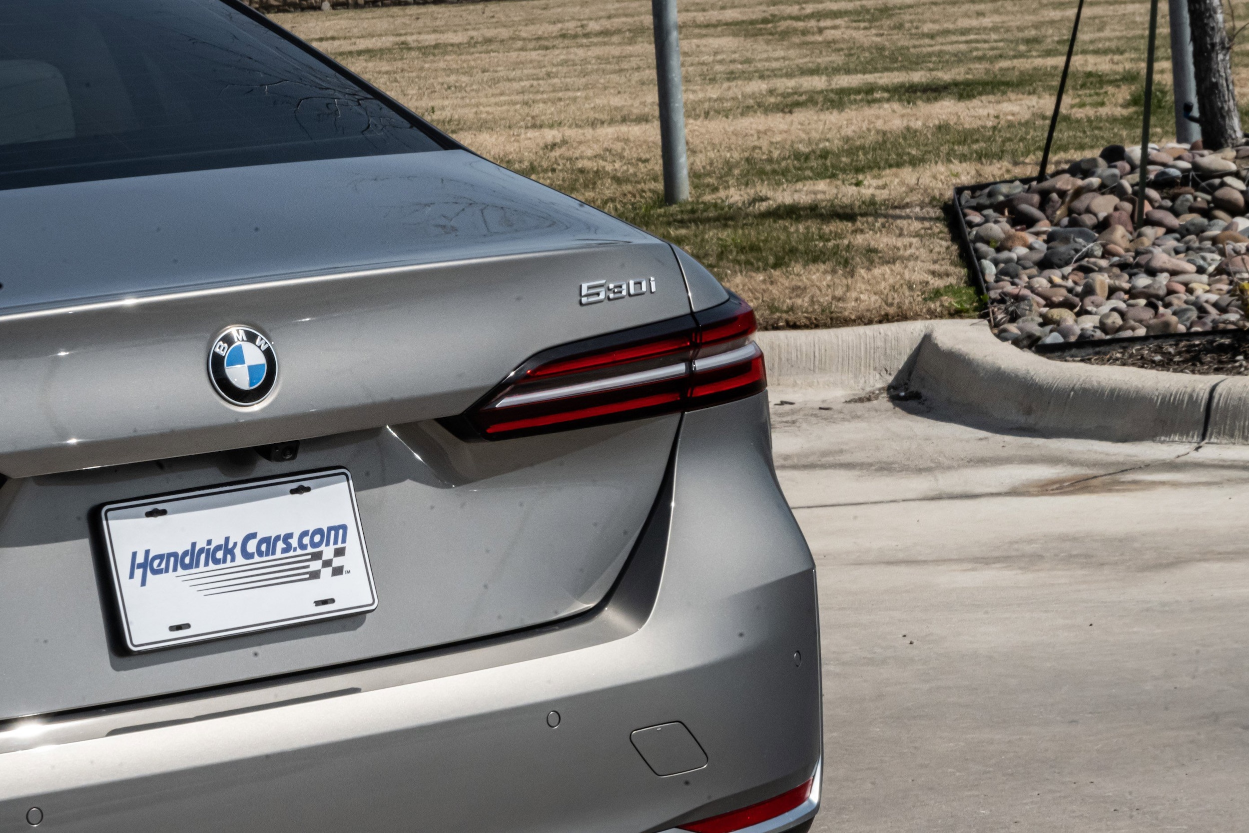 2024 BMW 5 Series 530i photo 3