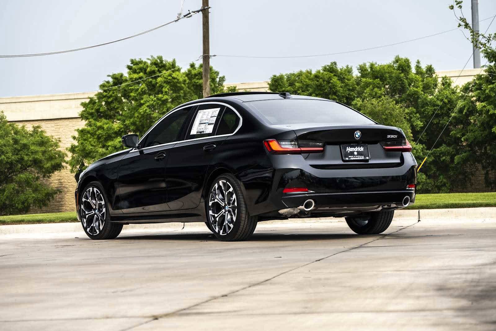 2025 BMW 3 Series 330i photo 2